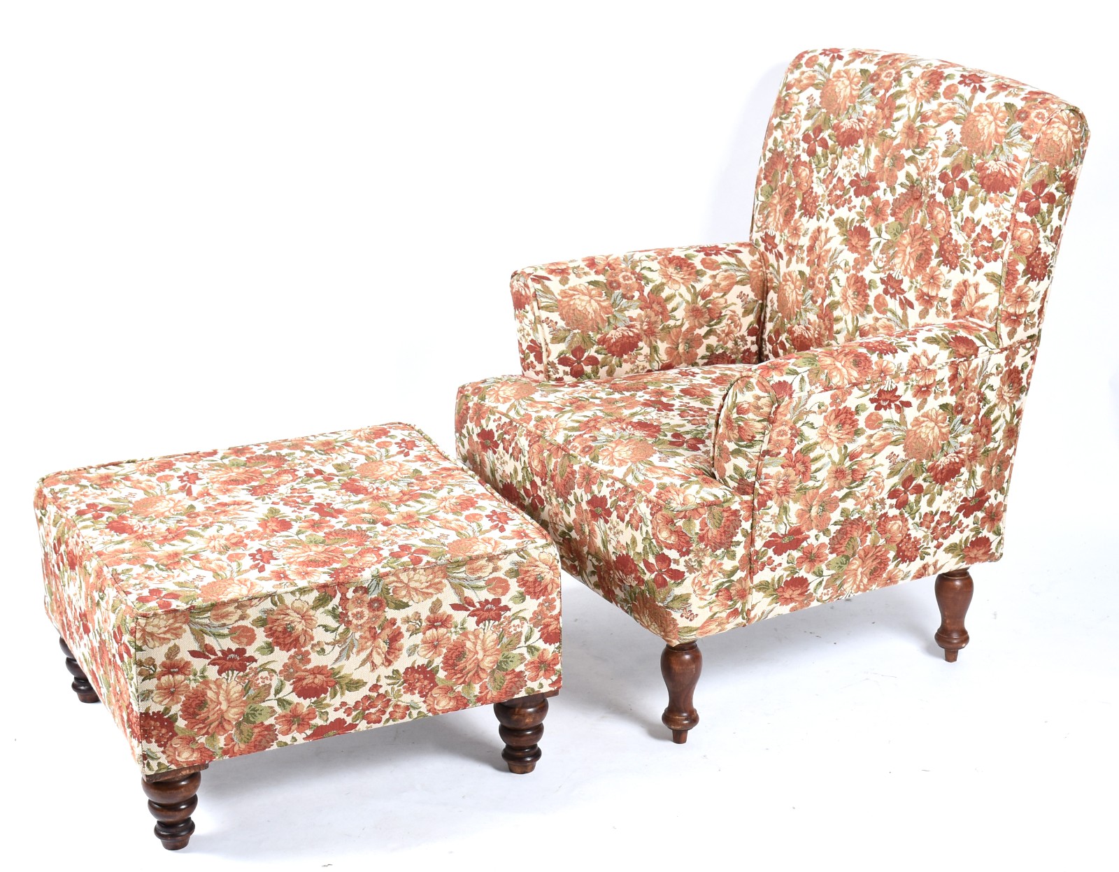 Poltrona com banqueta estofada e forrada com tecido floral, pés de... - foto 1 de 4