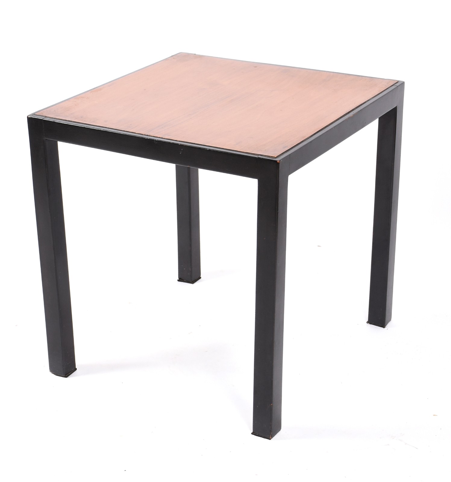 Mesa lateral de madeira nobre feitio quadrado, pés pretos e tampo na... - foto 1 de 5