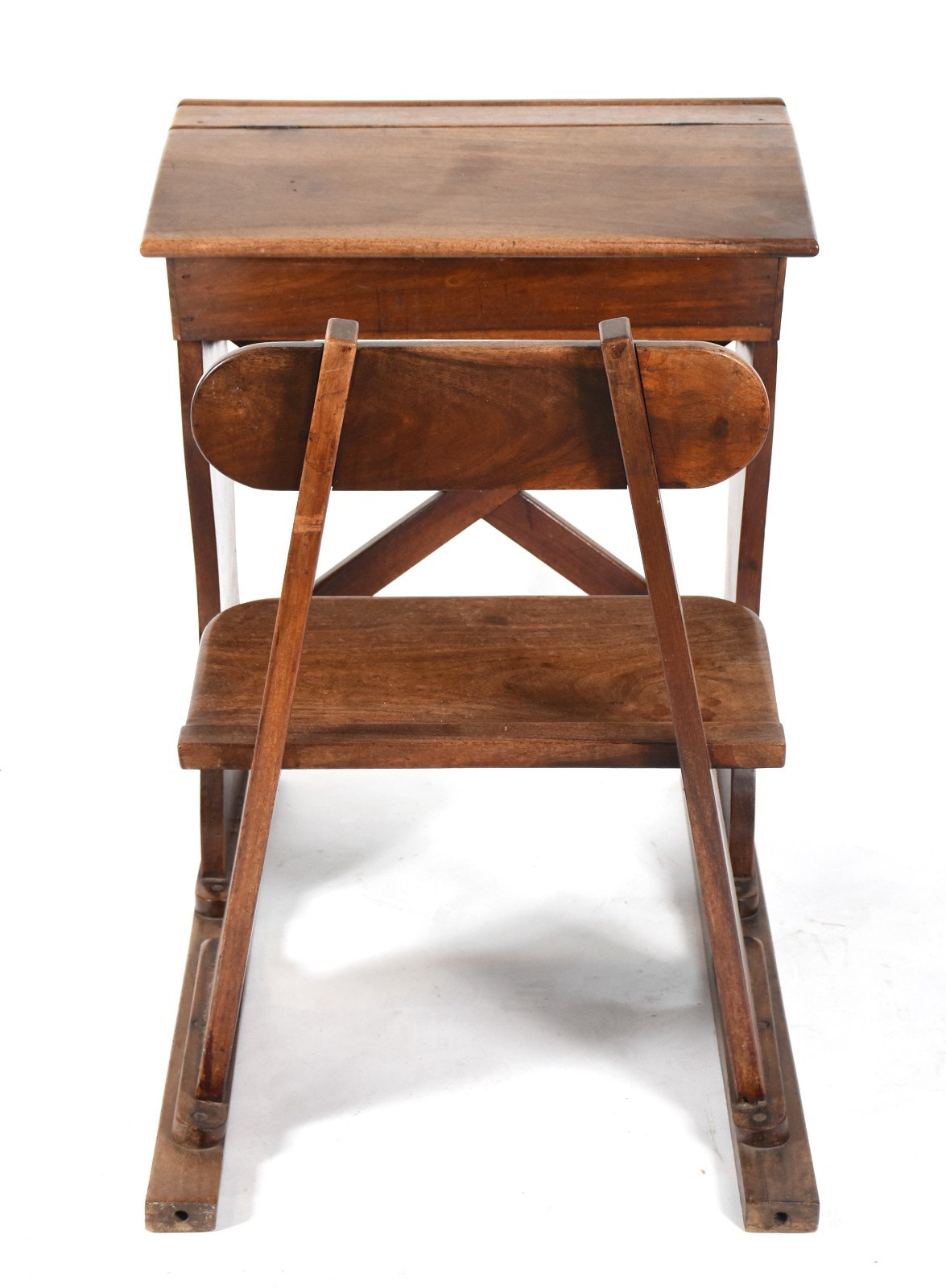 Antiga carteira escolar de madeira nobre composta de mesa com cadeira... - foto 4 de 7