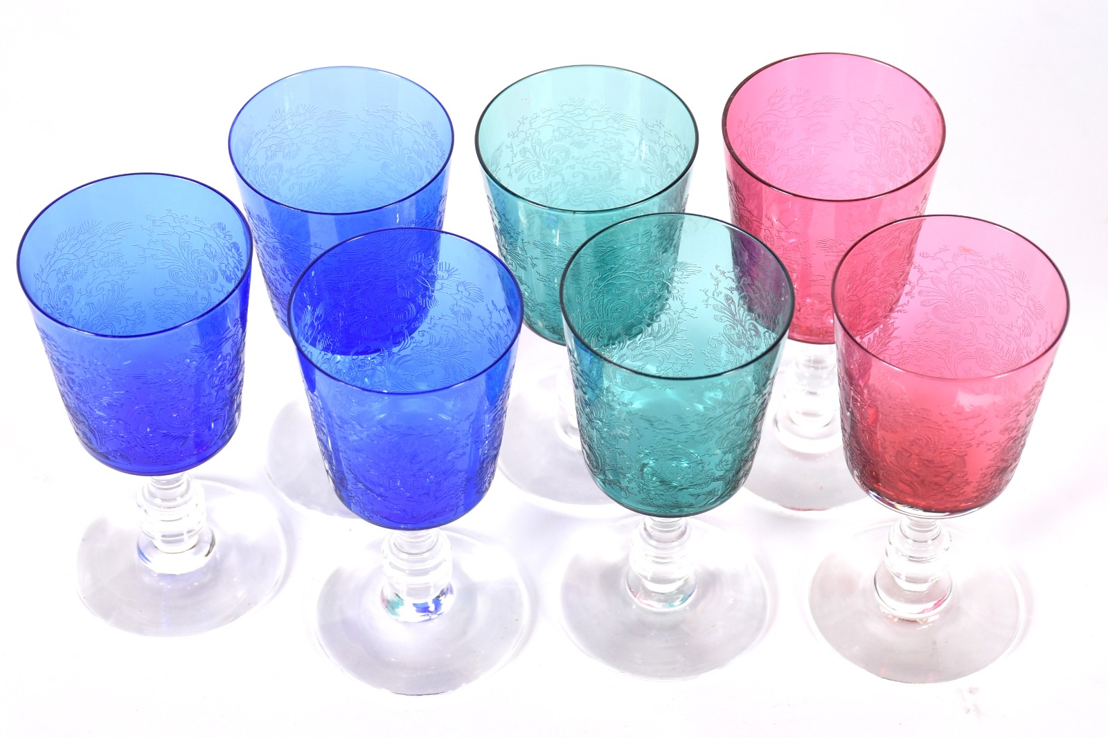 Sete cálices para licor de cristal frances Saint Louis lavrado em... - foto 3 de 4