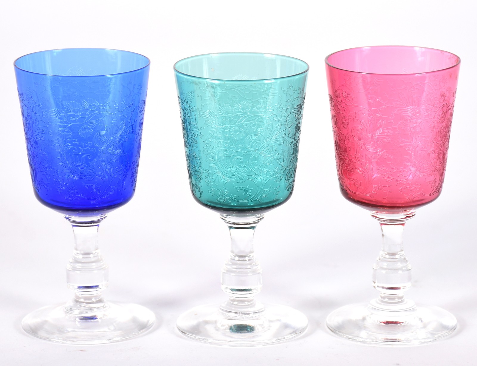 Sete cálices para licor de cristal frances Saint Louis lavrado em... - foto 4 de 4