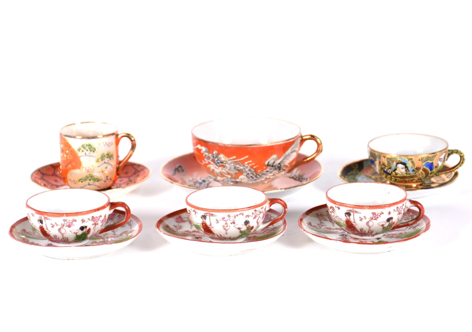 Seis xícaras diversas para café e chá de porcelana de diversas... - foto 1 de 7