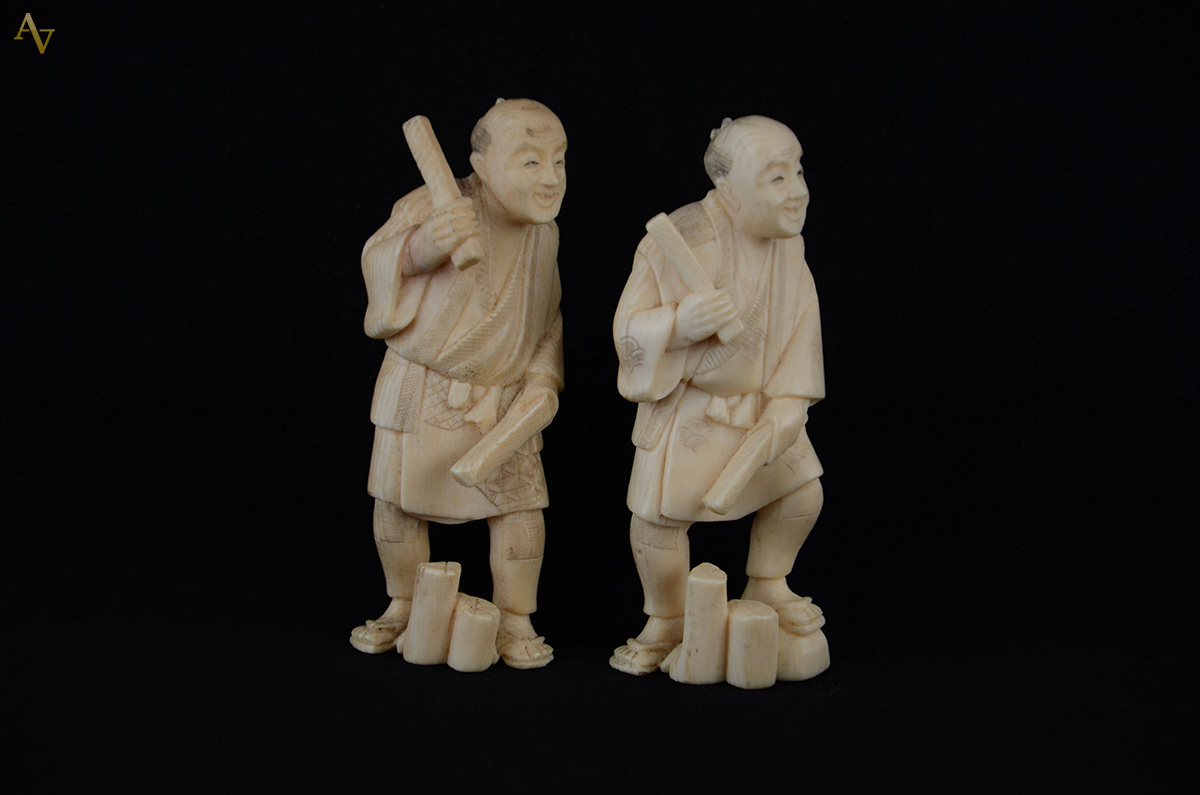 Par de estatuetas em marfim chines repres.figuras masculinas... - foto 1 de 2