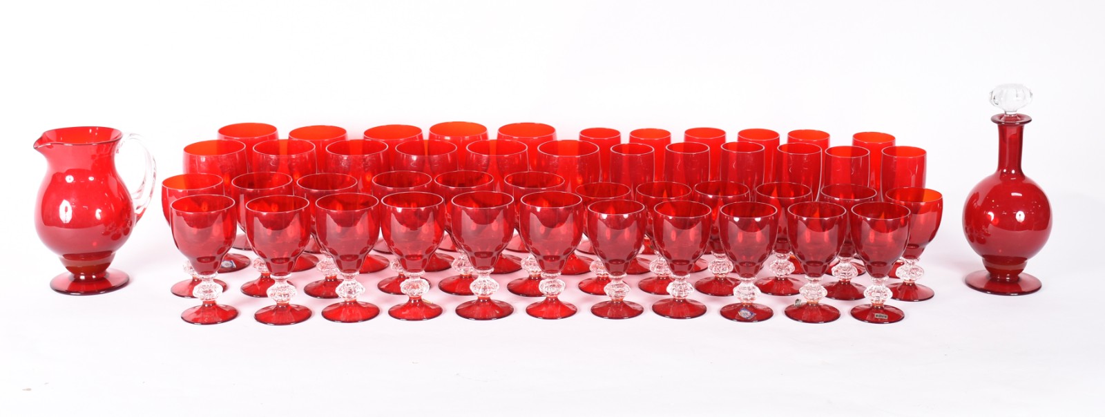Serviço de taças de murano vermelho italiano composto de: 11 para... - foto 1 de 6