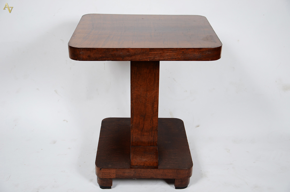 Mesa lateral de madeira nobre, ART DECO. Medidas: 50 x 55 cm. Altura... - foto 2 de 2