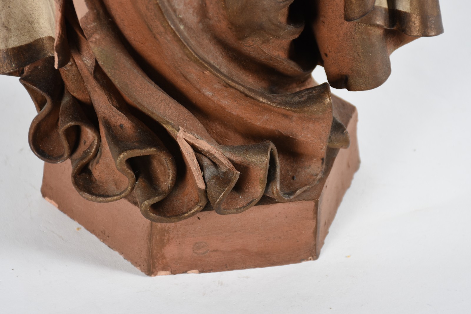 Imagem de terracota século XX representando Nossa Senhora das Dores... - foto 6 de 7