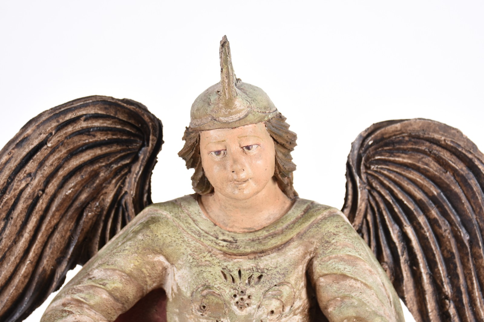 Imagem de terracota século XX representando São Miguel Arcanjo. - foto 4 de 7