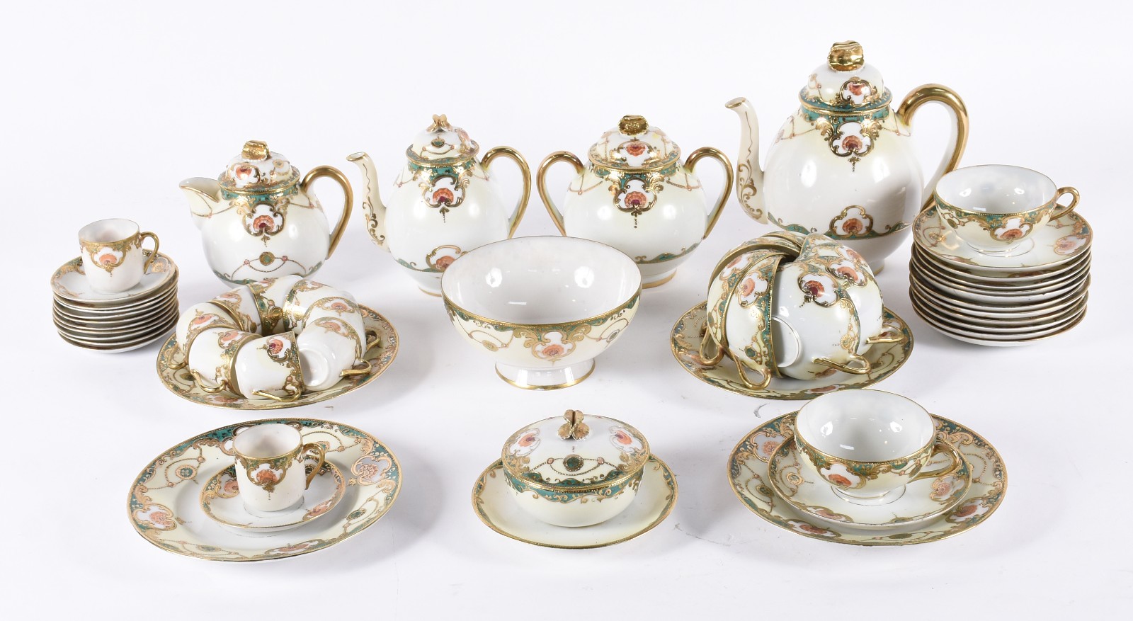 Serviço de chá e café de porcelana japonesa decorada com guirlandas... - foto 1 de 7