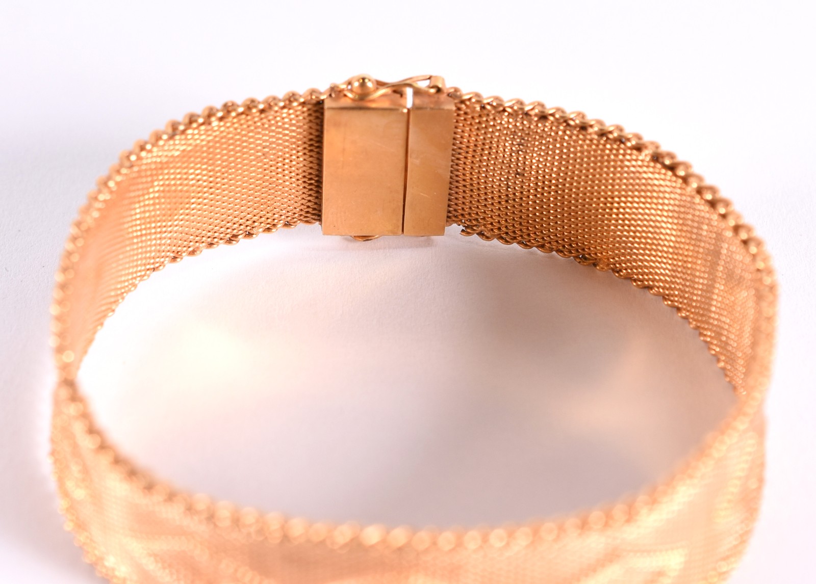 Pulseira de ouro 18 k trabalhada com "losangos" e bordas em... - foto 2 de 3