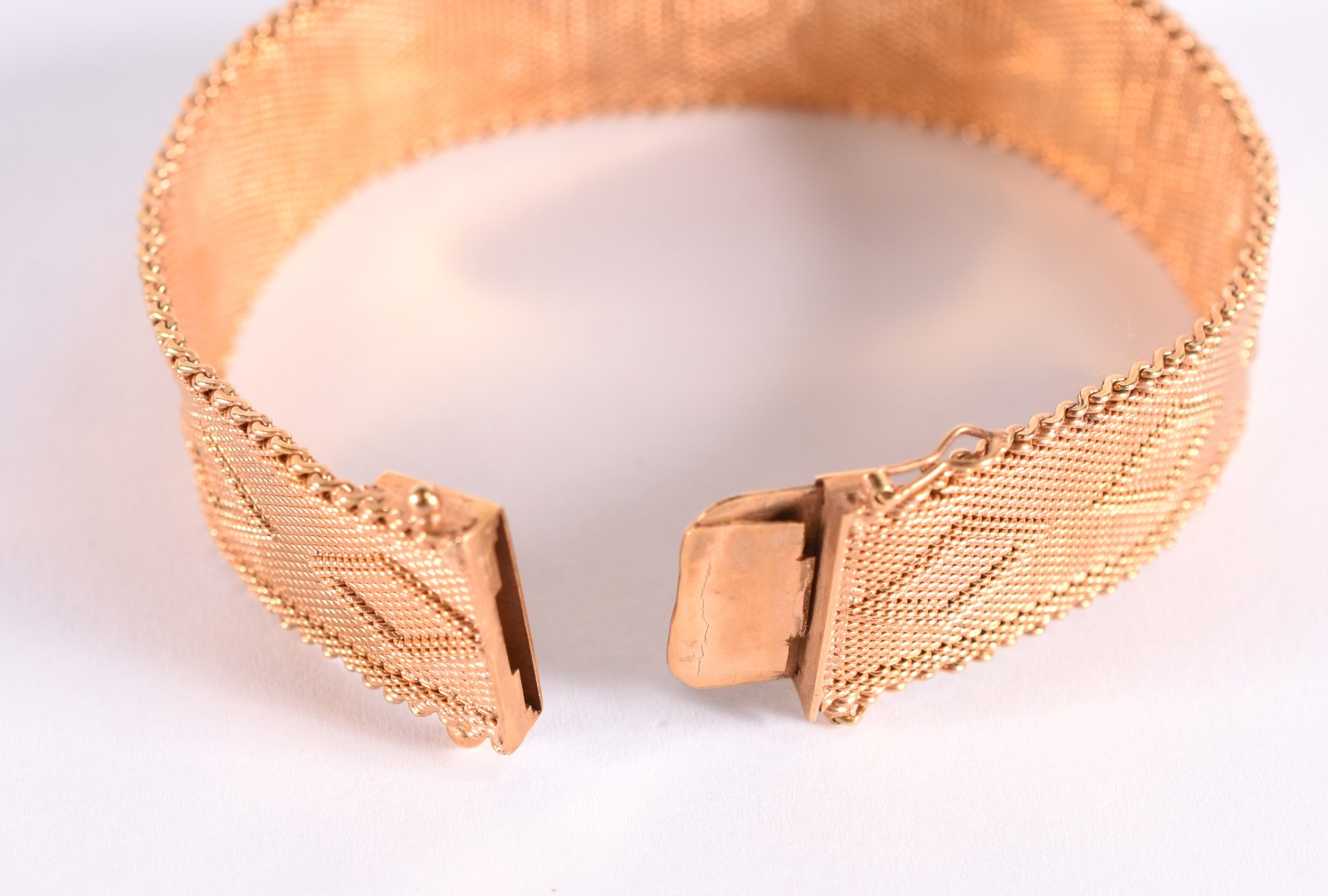 Pulseira de ouro 18 k trabalhada com "losangos" e bordas em... - foto 3 de 3
