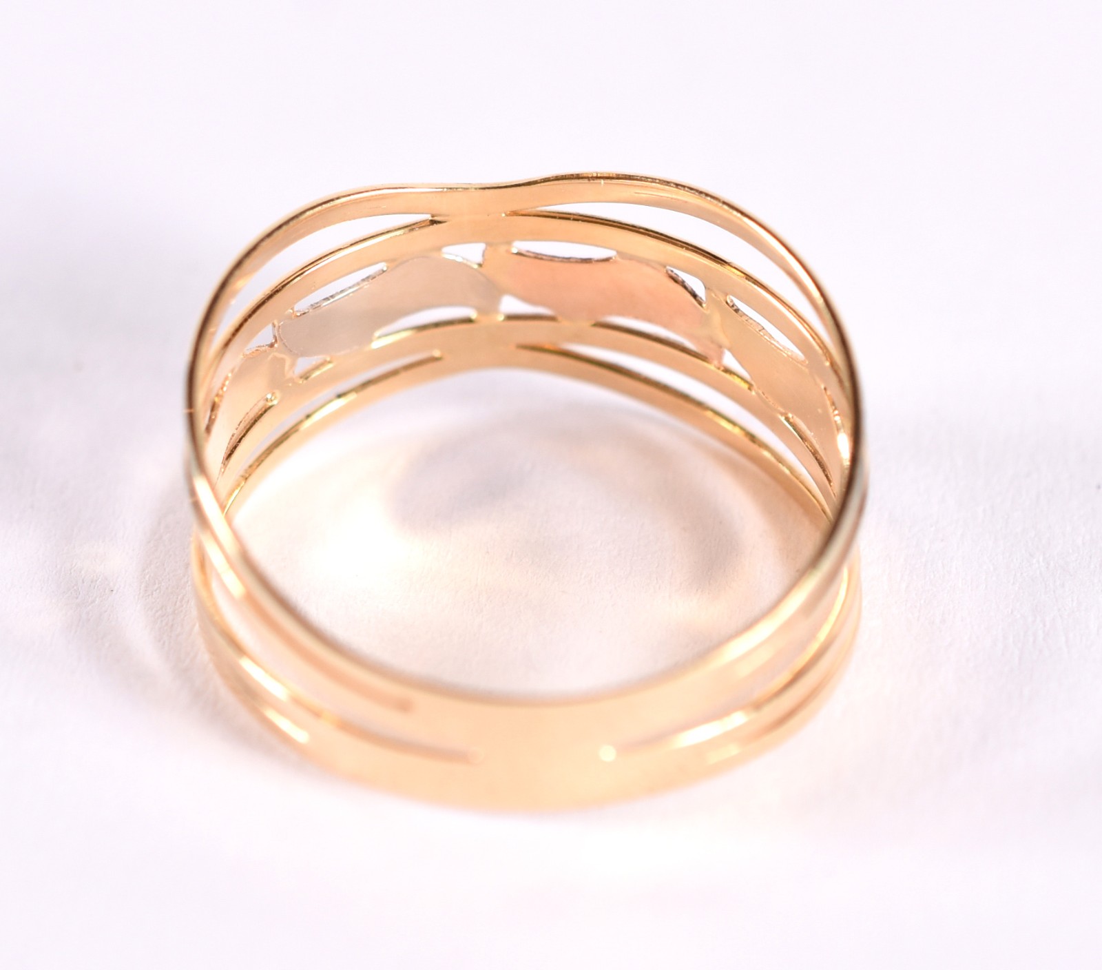Anel de ouro 18 k, contraste 750 entrelaçados, aro 19 (Por motivos de... - foto 3 de 3