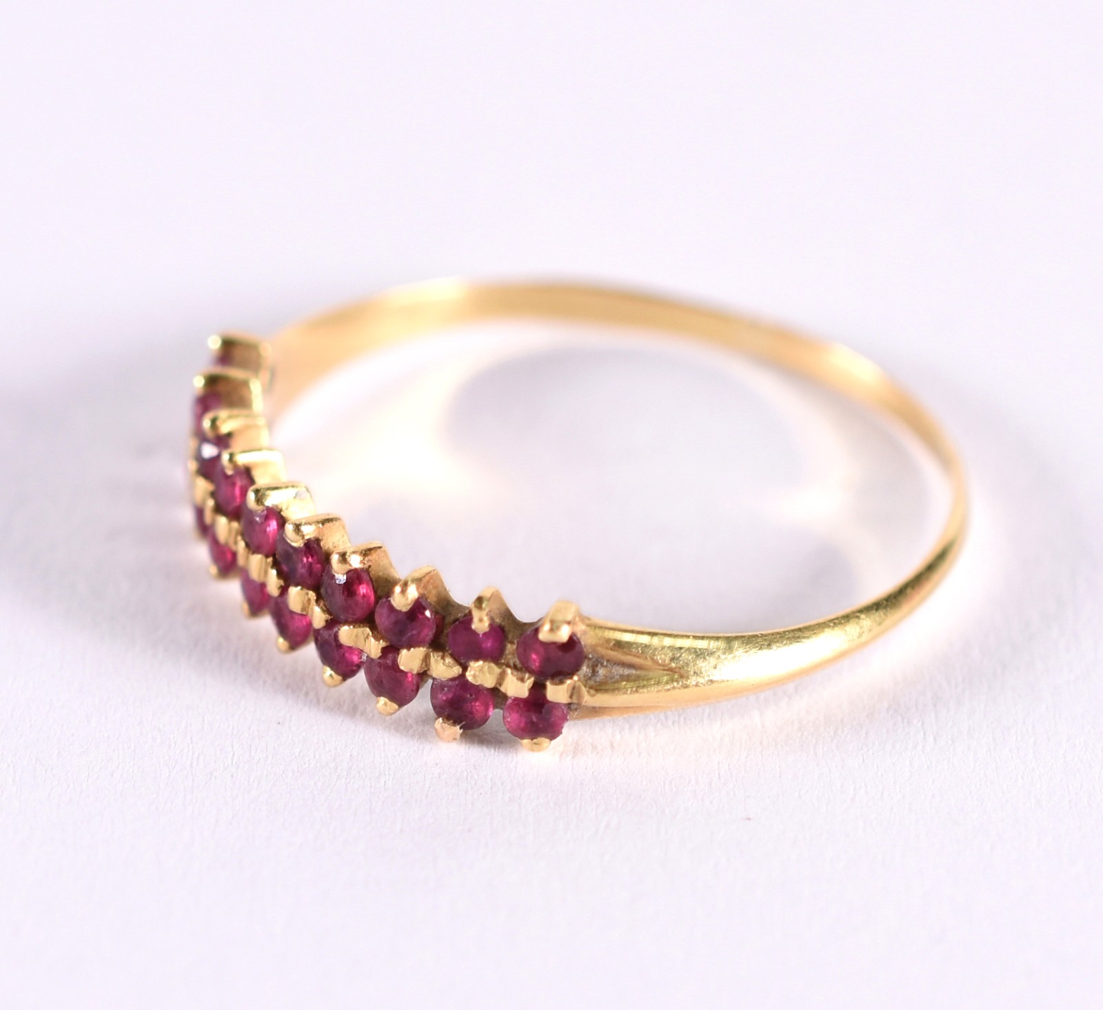 Anel de ouro 18 k, contraste 750 com rubilitas, aro 22 (Por motivos... - foto 2 de 3
