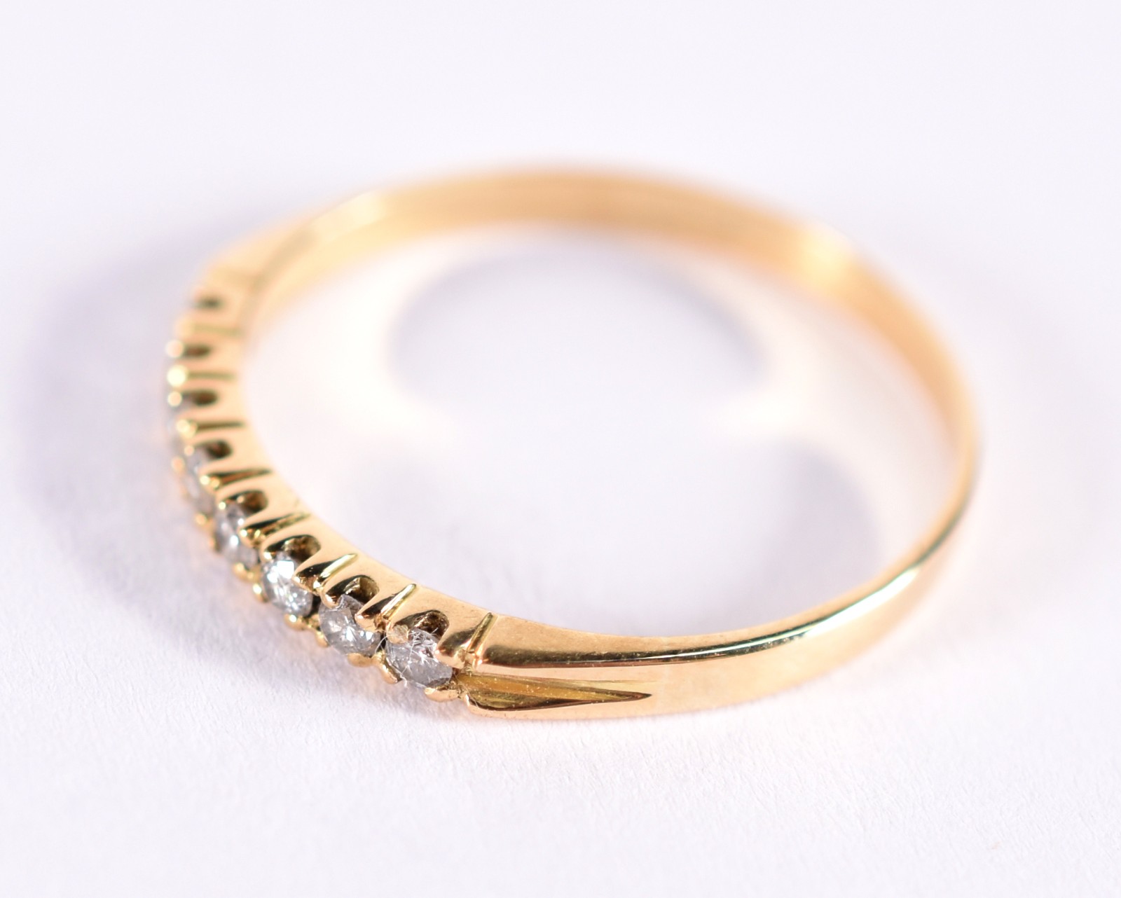 Anel de ouro 18 k, contraste 750 com 8 brilhantes, aro 18 (Por... - foto 2 de 3