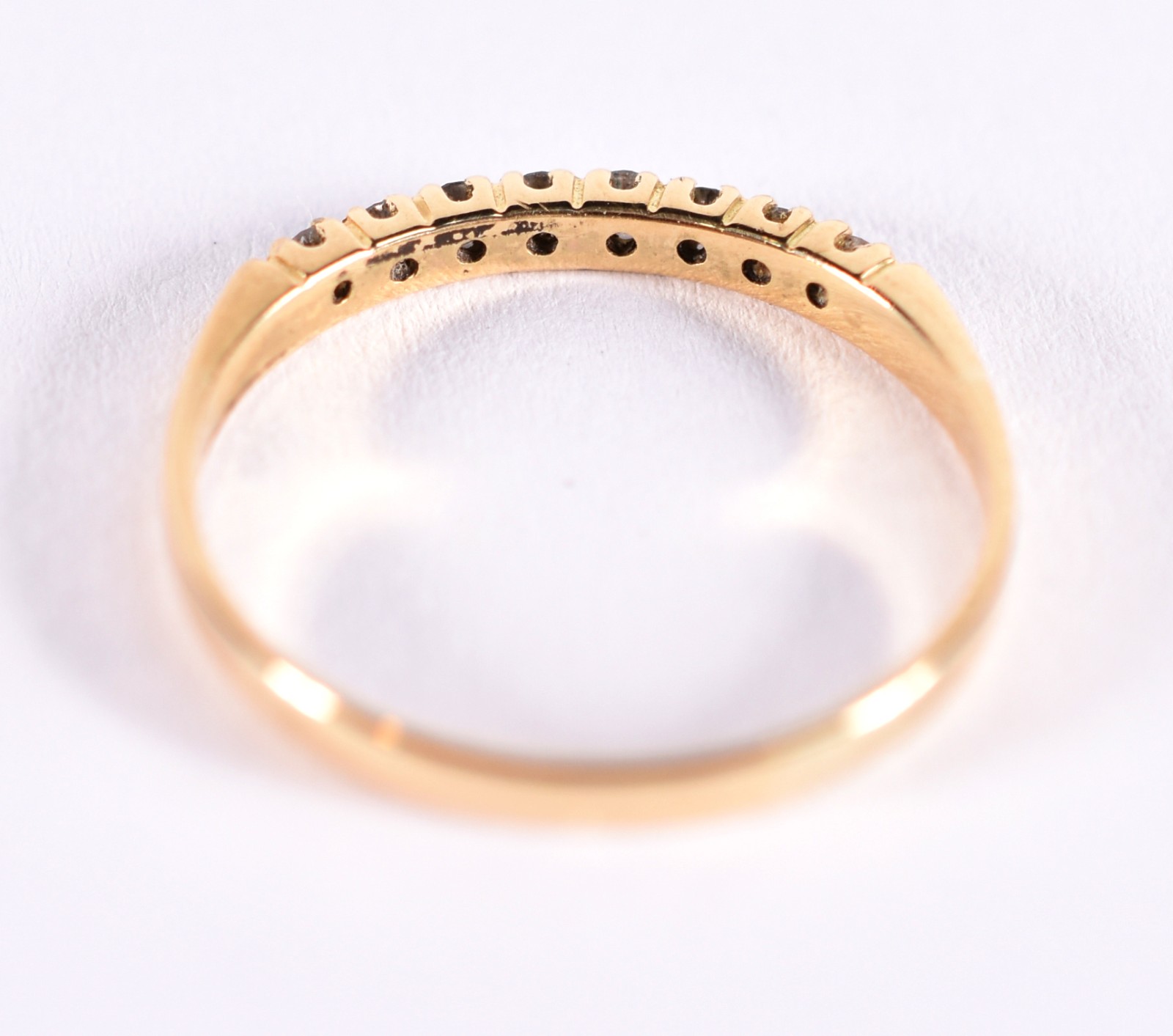 Anel de ouro 18 k, contraste 750 com 8 brilhantes, aro 18 (Por... - foto 3 de 3