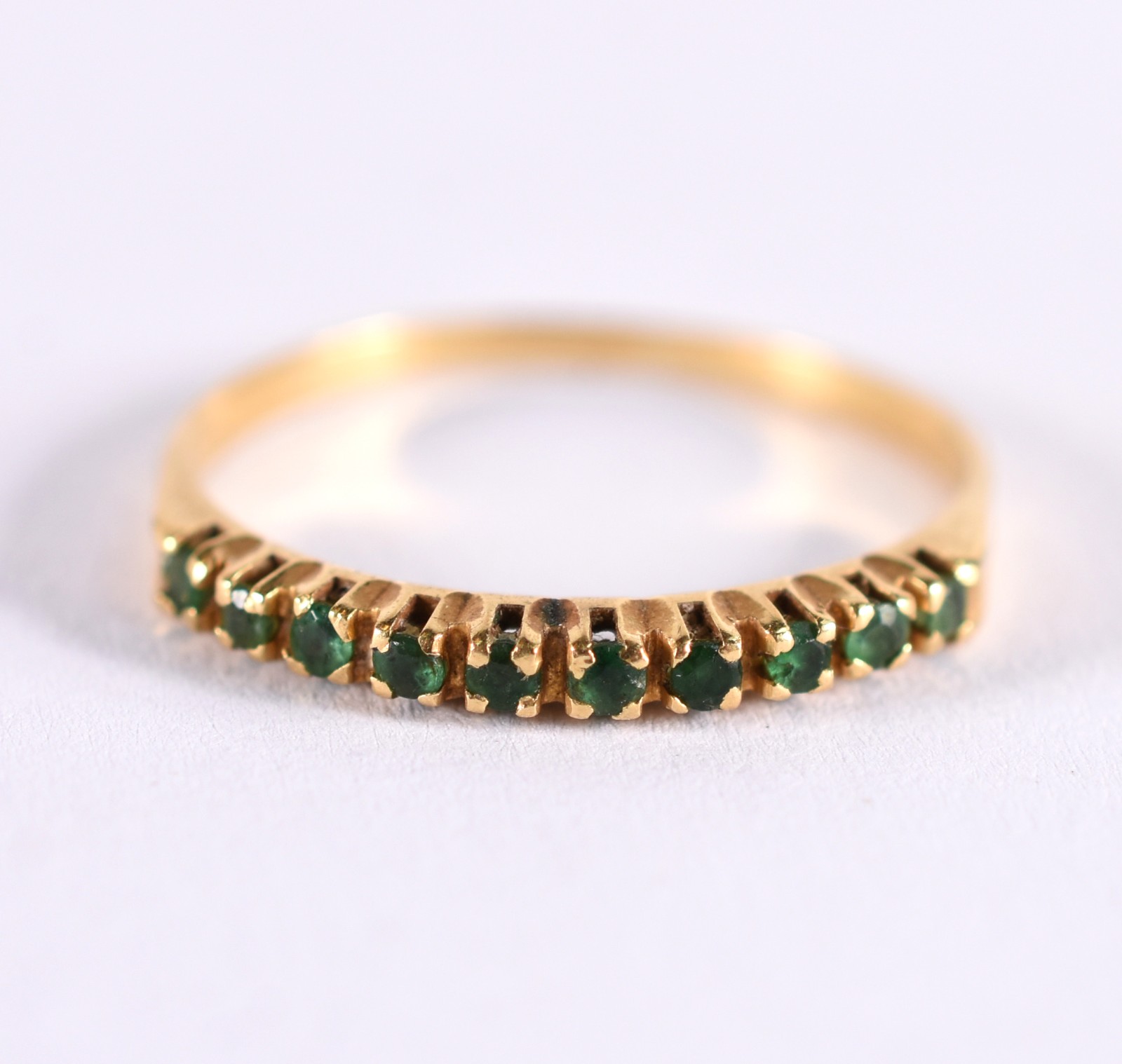 Anel de ouro 18 k, contraste 750 com esmeraldas, aro 16 (Por motivos... - foto 1 de 3