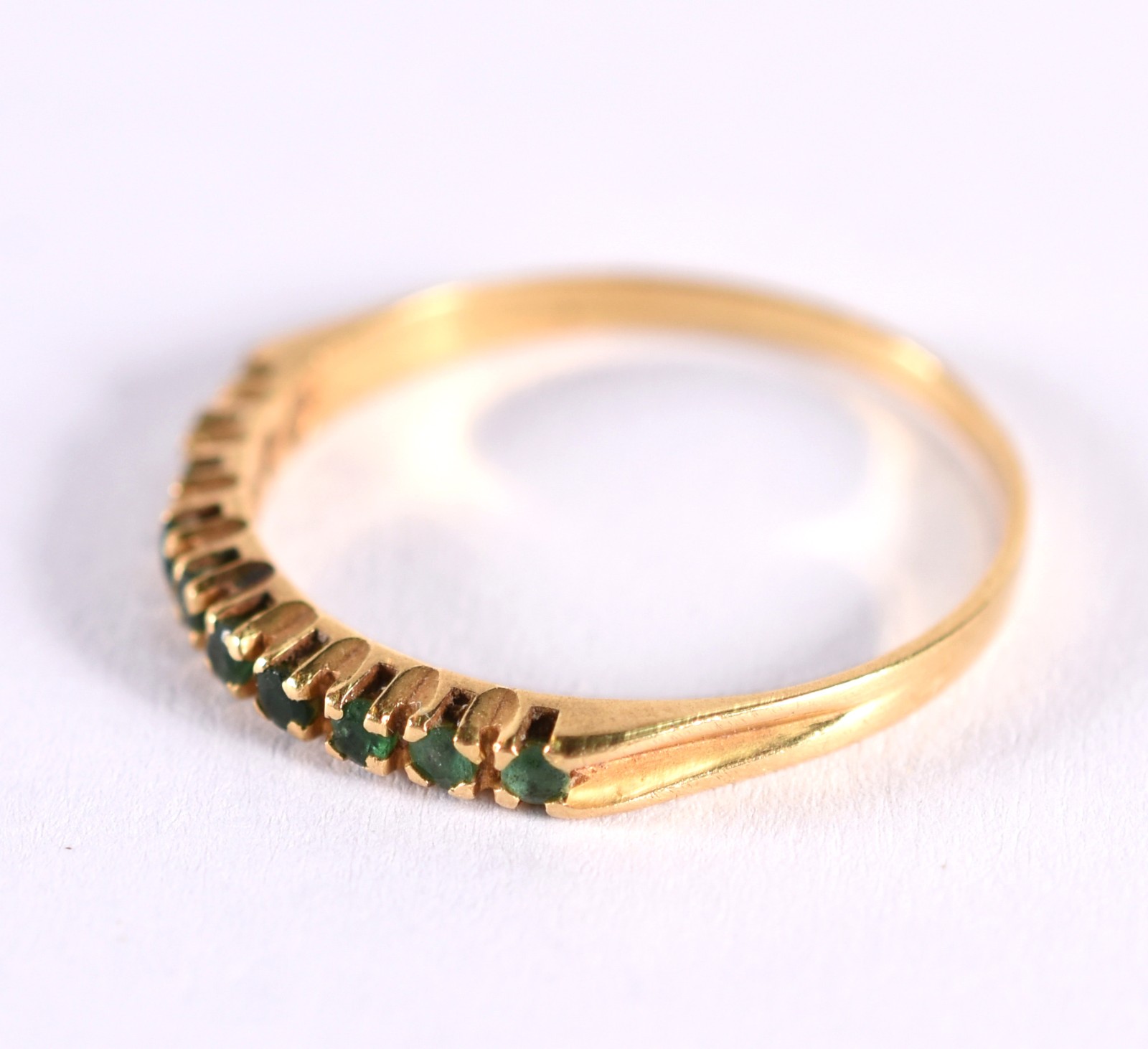 Anel de ouro 18 k, contraste 750 com esmeraldas, aro 16 (Por motivos... - foto 2 de 3