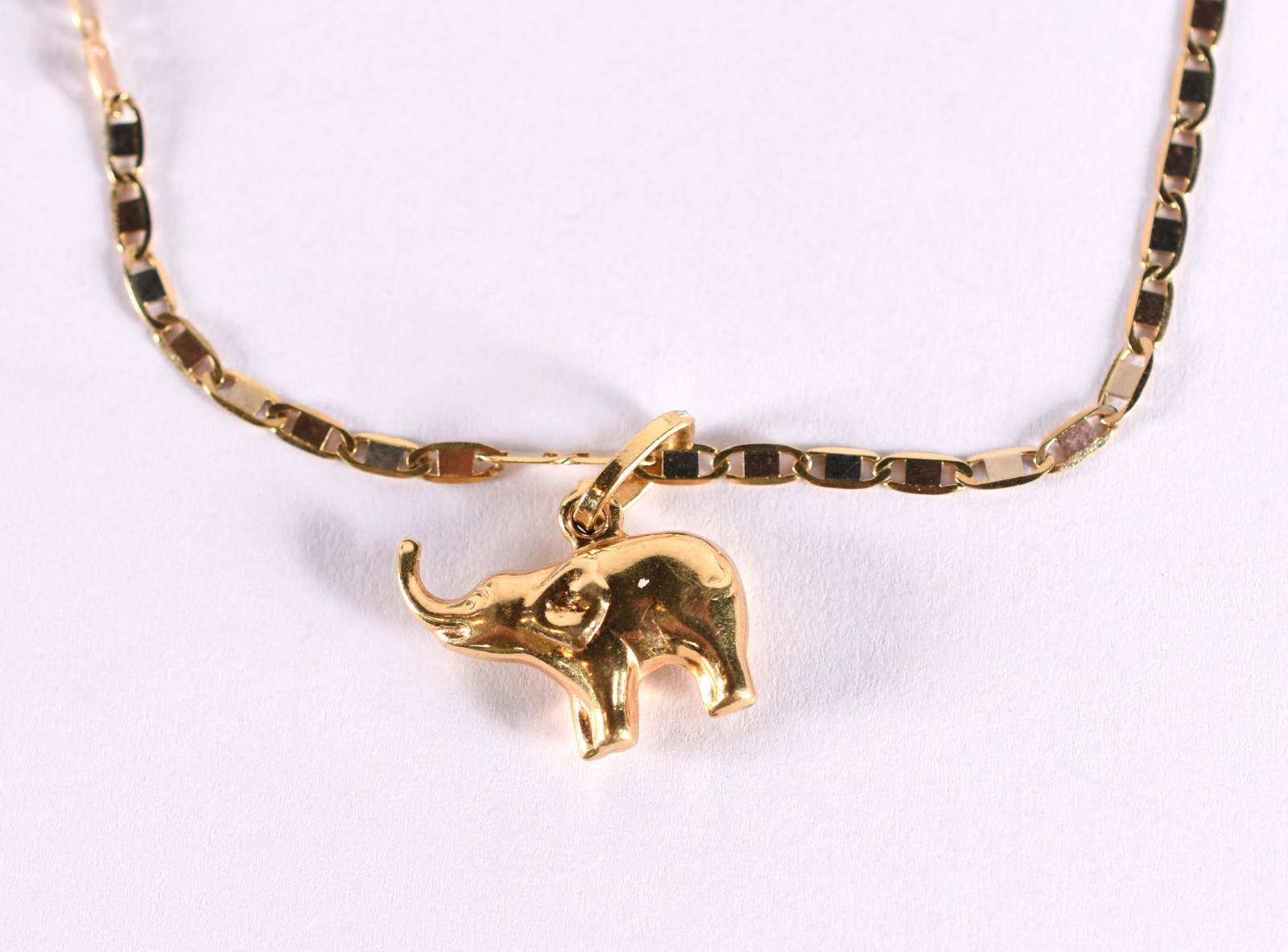 Pulseira de ouro 18k, contraste 750 com pingente. - foto 1 de 4
