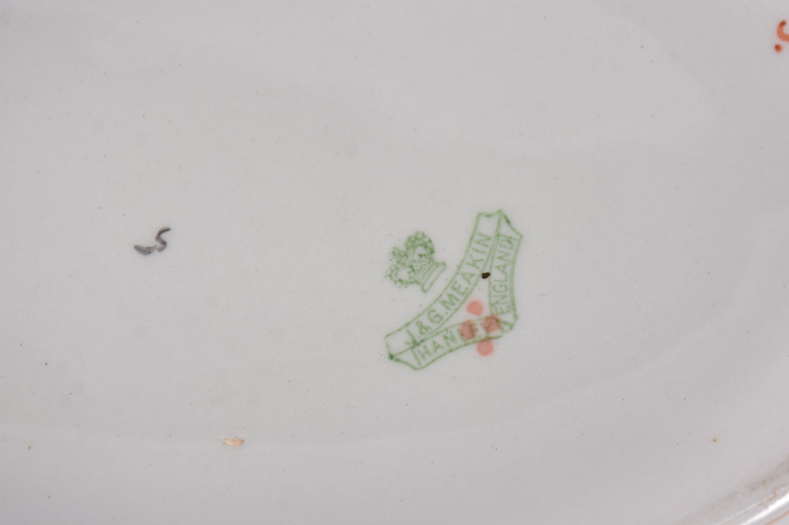 Sopeira de faiança inglesa branca com frisos verdes nas bordas e... - foto 5 de 6