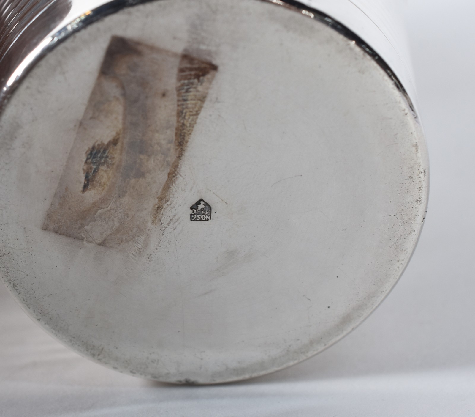 Pequena coqueteleira de prata 925 mls com espremedor de limão na... - foto 5 de 5
