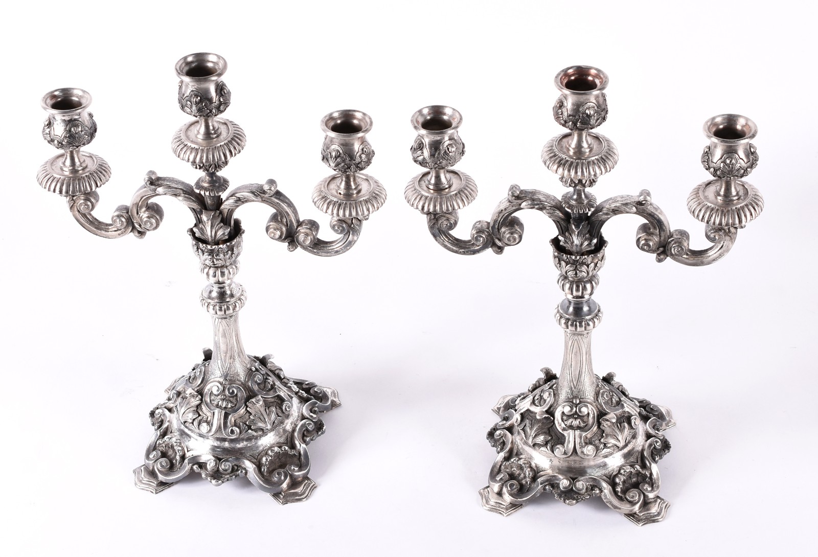 Par de candelabros de prata contraste 800 mls. para 3 velas cada... - foto 2 de 5
