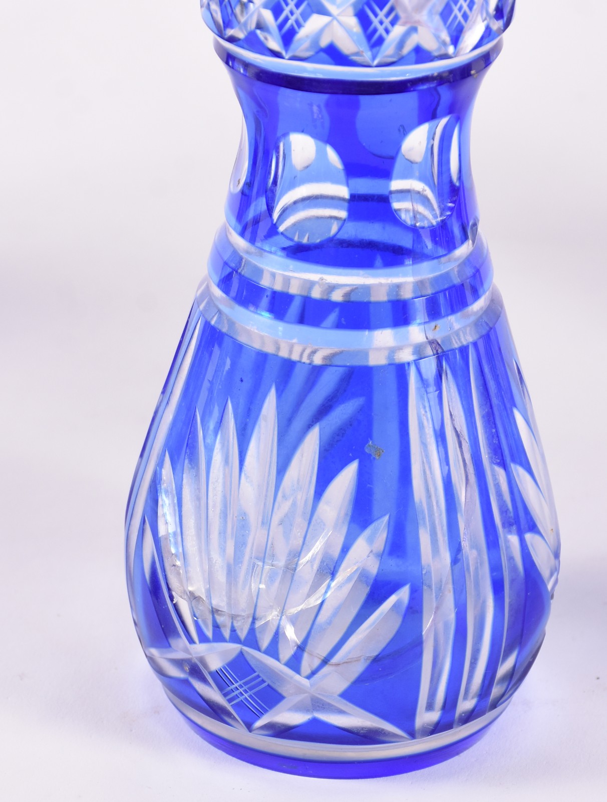Cinco vasos em demi cristal doublé azul lapidado. - foto 6 de 6