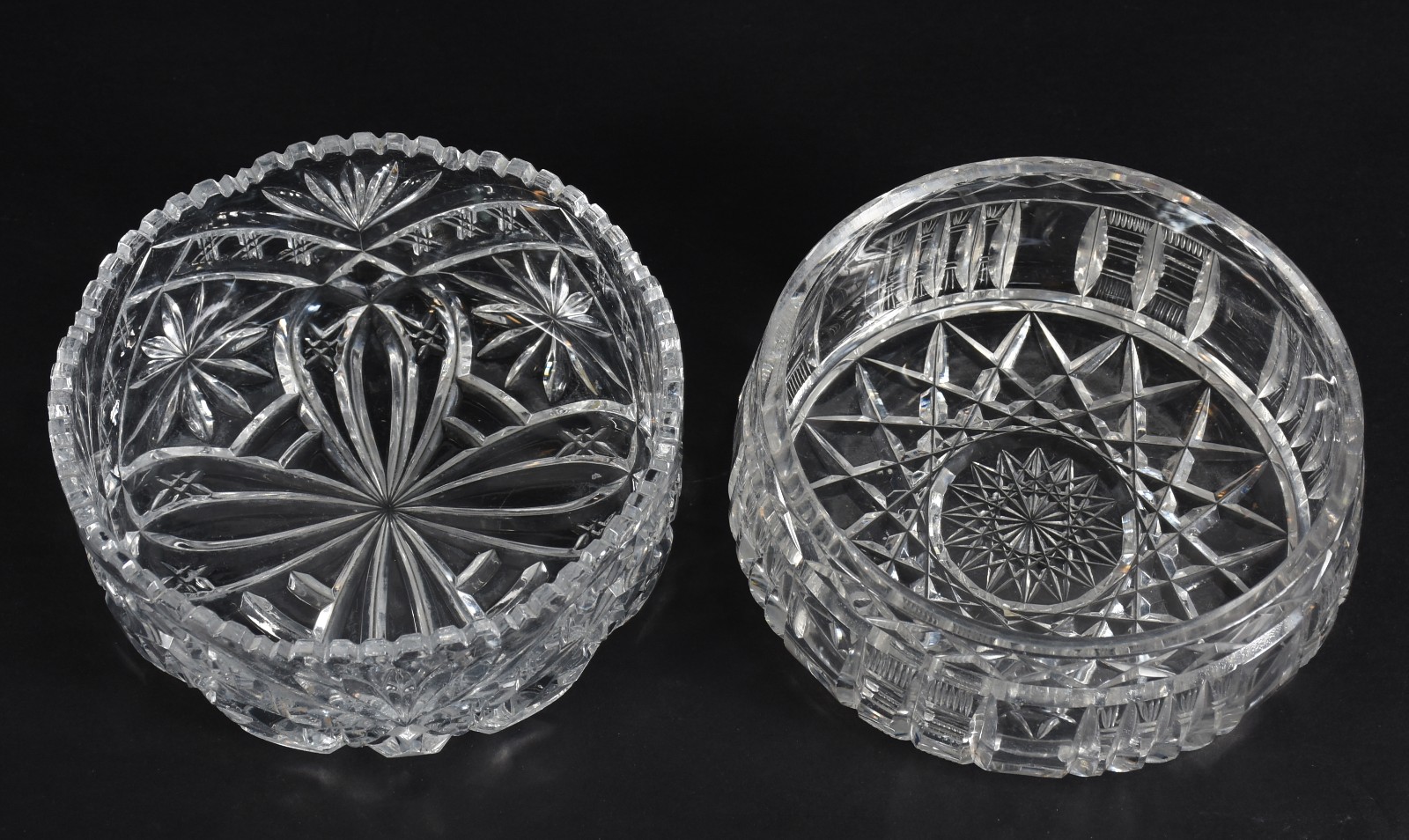 Dois bowls de cristal tcheco lapidado. - foto 2 de 4