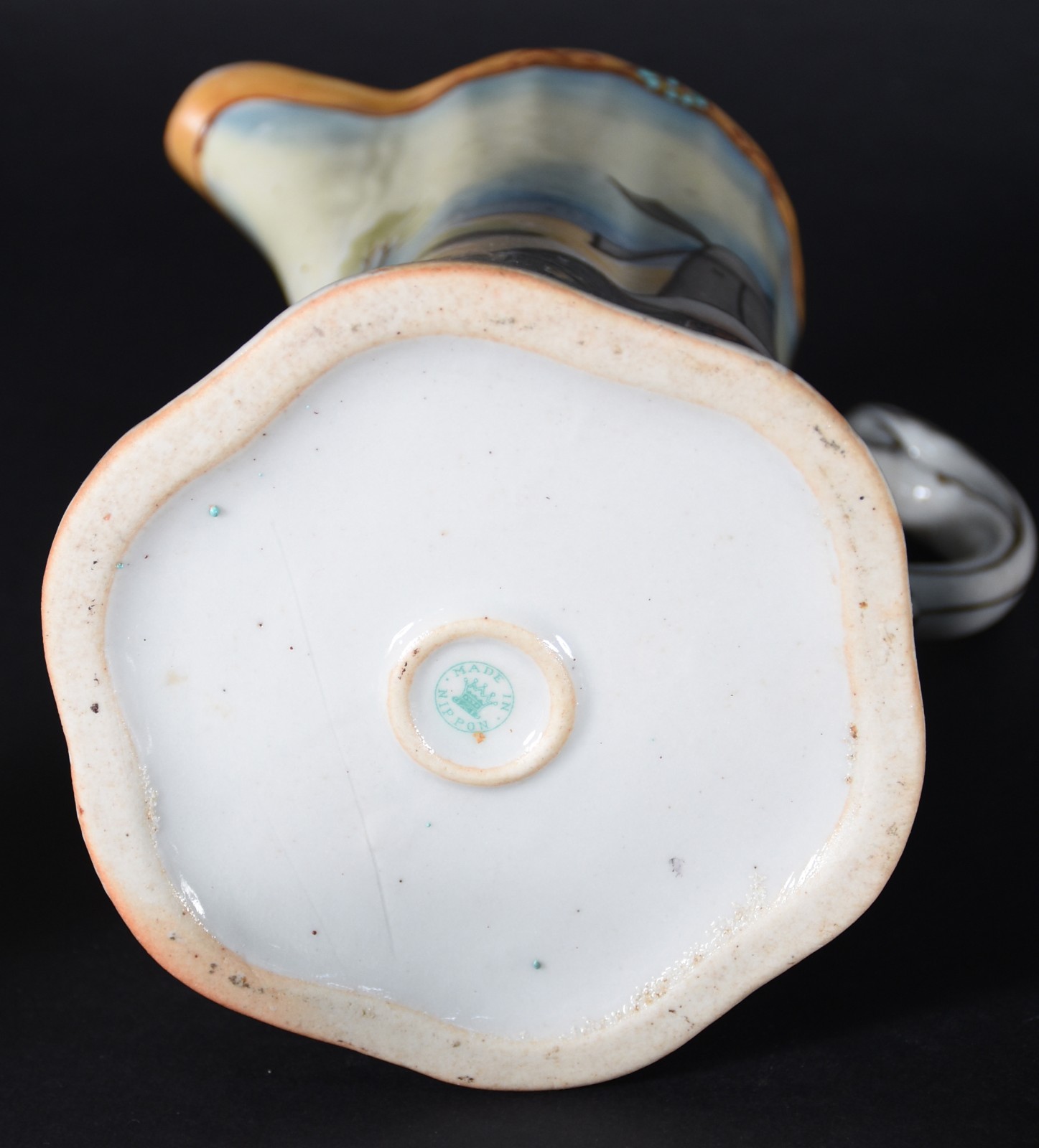 Chocolateira e 5 xícaras com pires de porcelana japonesa decoradas... - foto 4 de 5