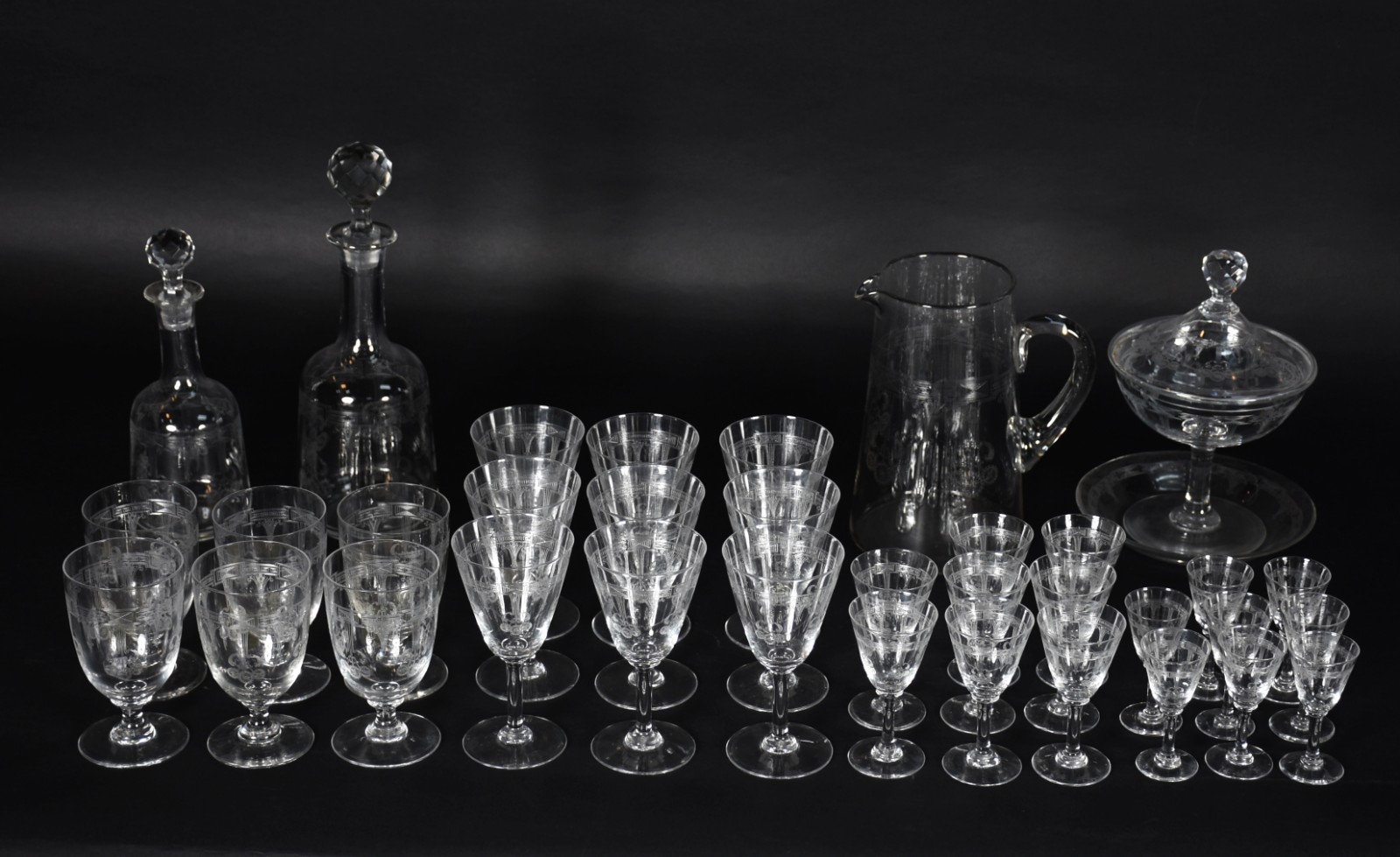 Serviço de cristal frances Saint Louis lavrado com guirlandas... - foto 1 de 5