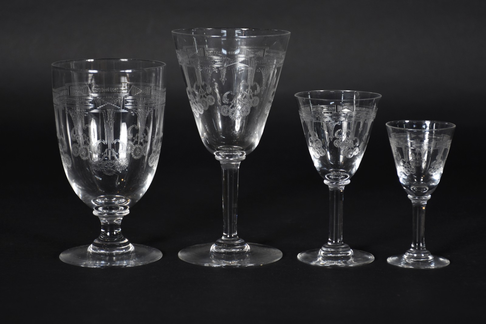 Serviço de cristal frances Saint Louis lavrado com guirlandas... - foto 5 de 5