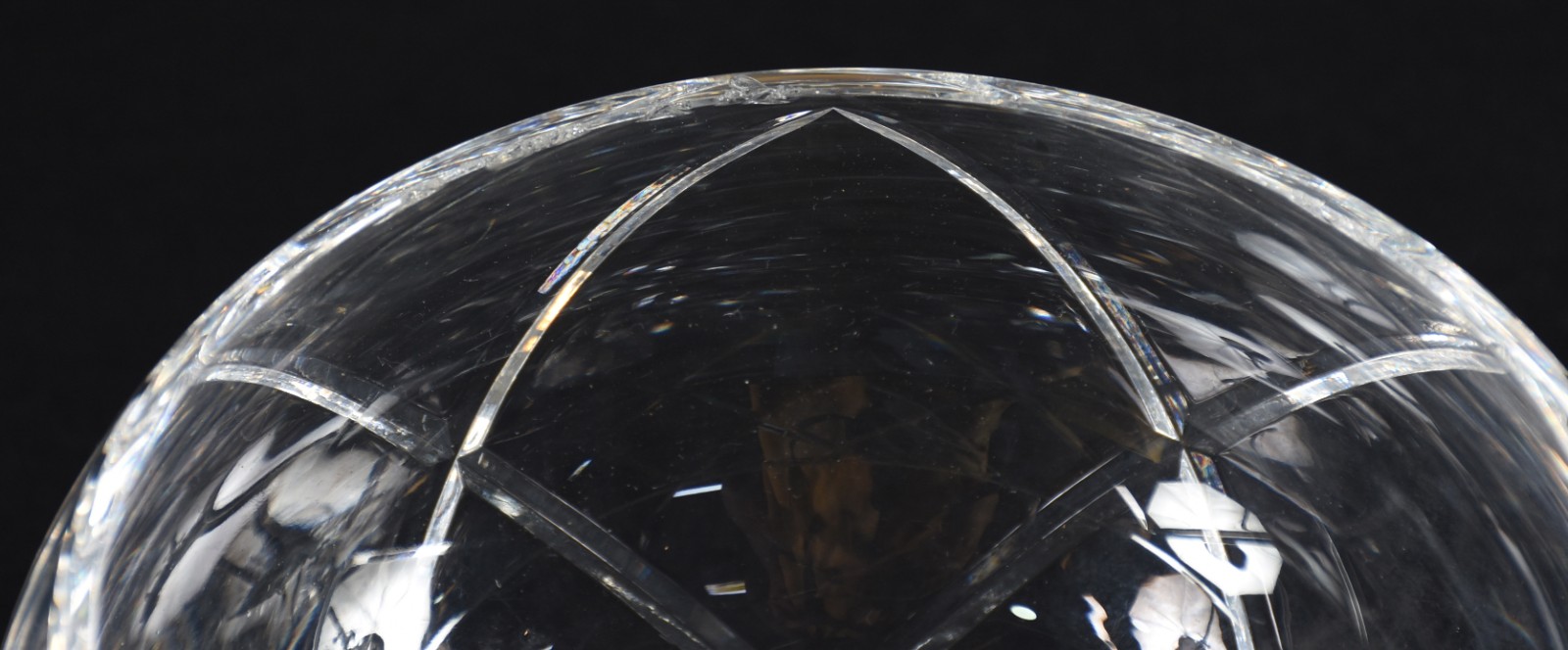 Duas bombonieres de cristal lapidado (pé alto com bicado por dentro). - foto 5 de 5
