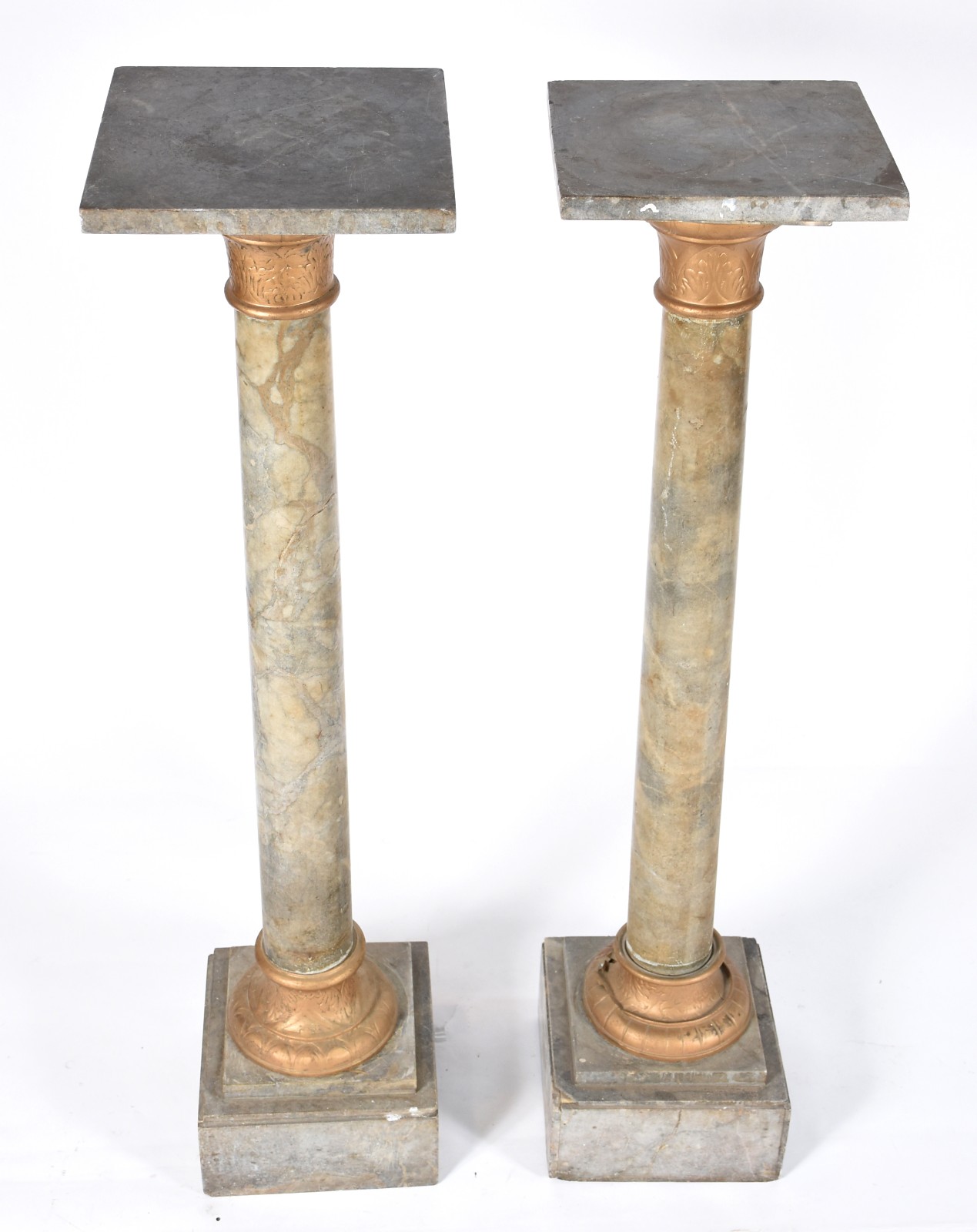 Par de colunas de mármore (com desgastes no metal e um pouco... - foto 2 de 6