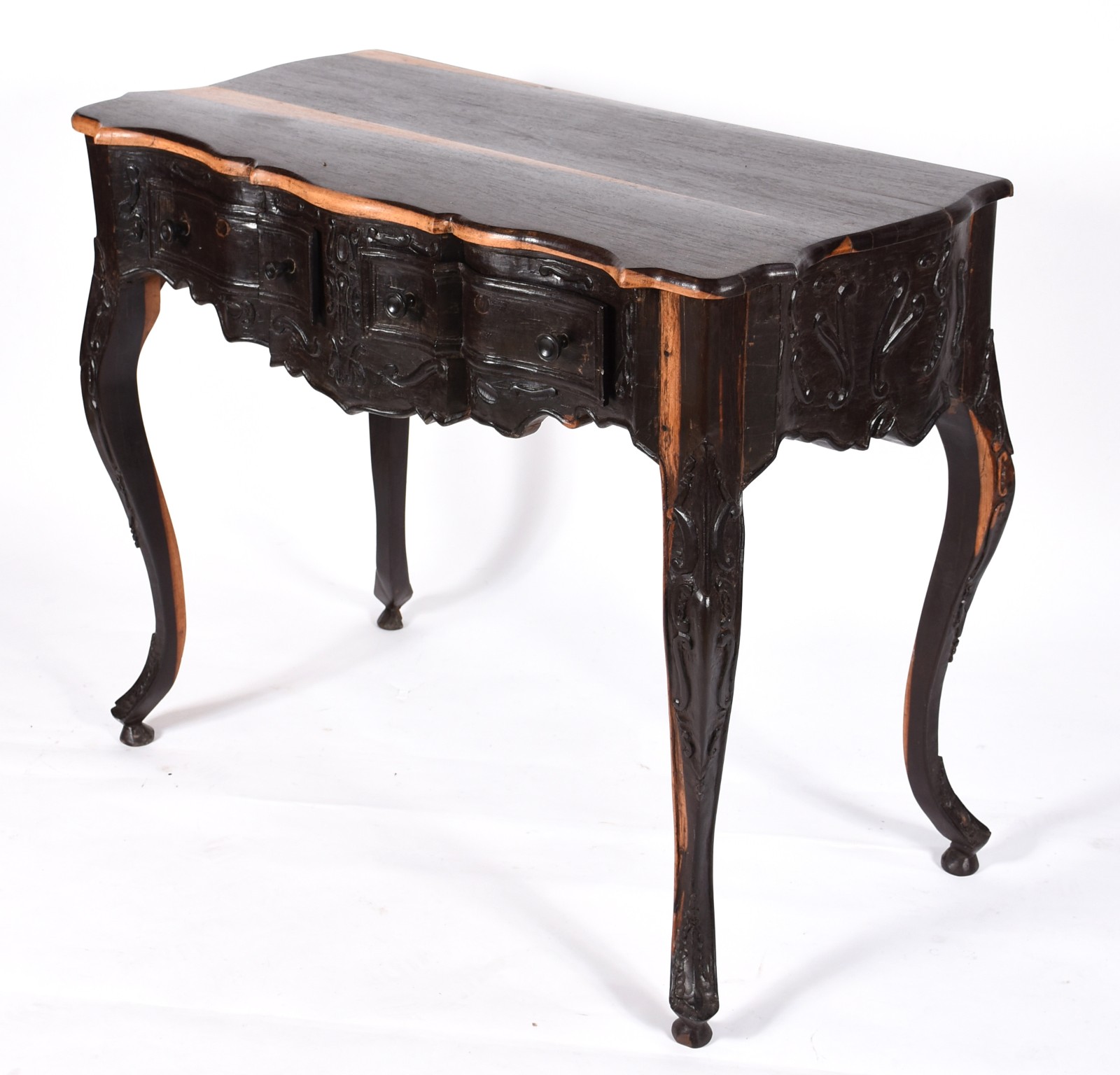 Mesa de encostar de madeira nobre com 2 gavetas, saia recortada... - foto 1 de 6