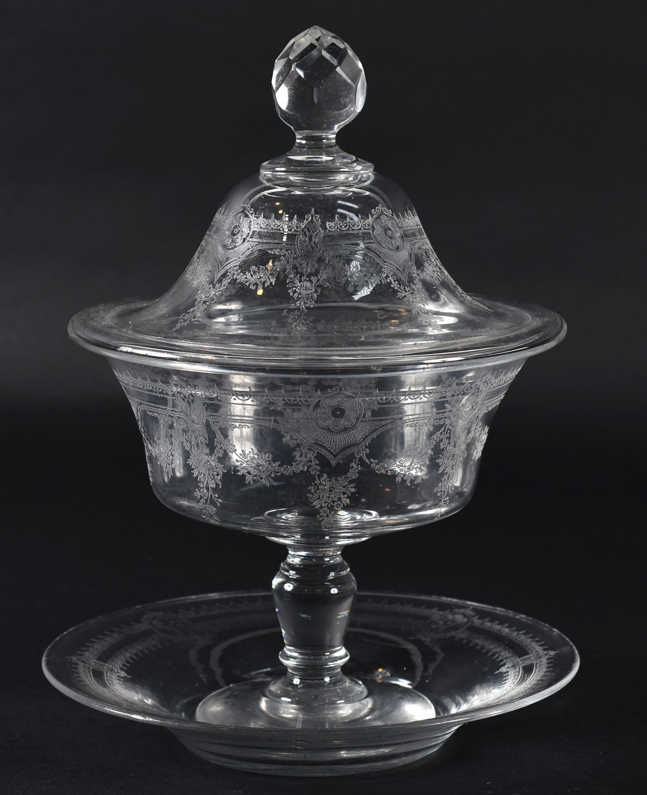Compoteira de cristal com presentoir de cristal lavrado. - foto 1 de 4