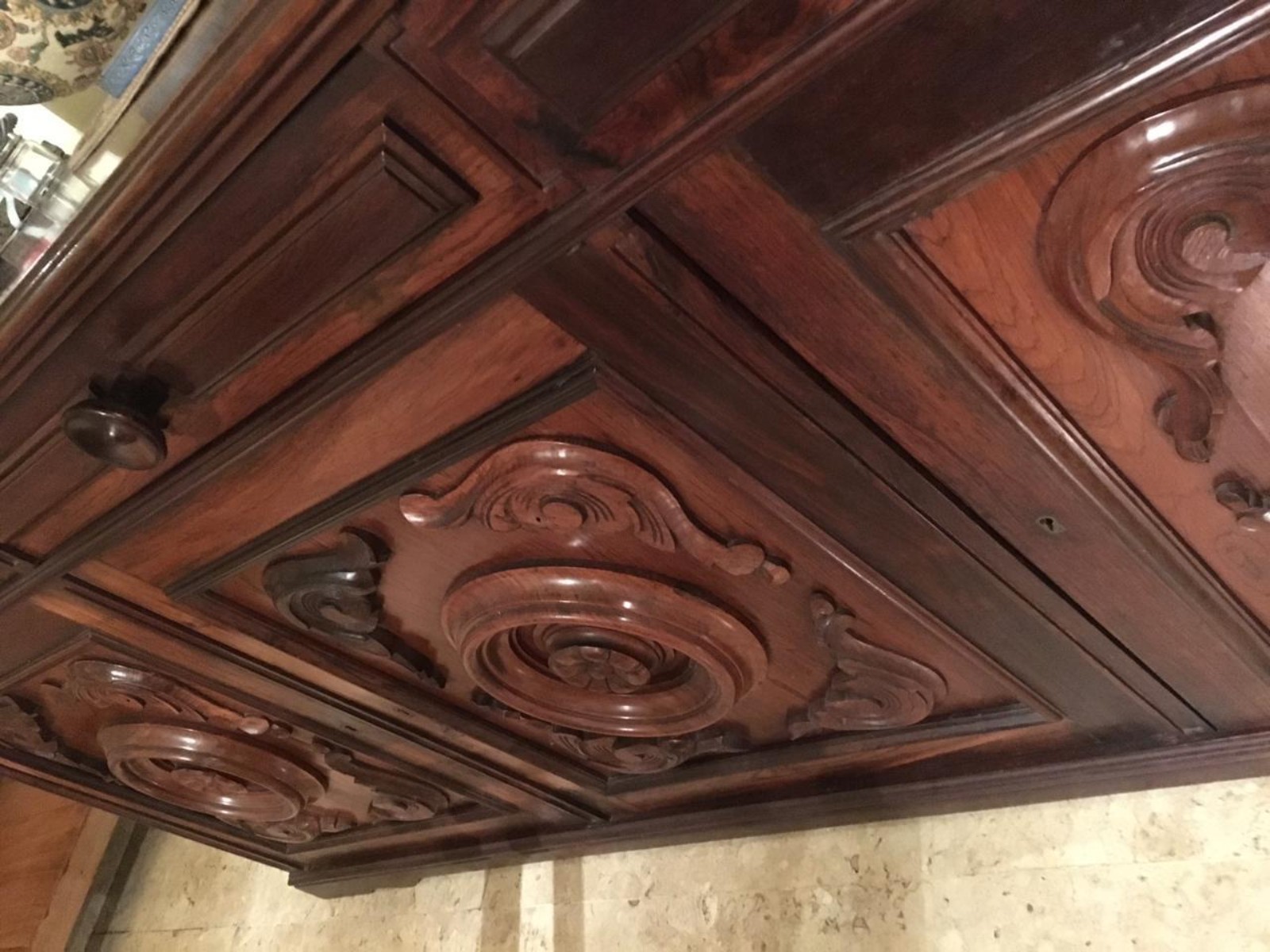 Buffet de madeira nobre com 3 portas e 3 gavetas (Retirada em... - foto 3 de 4