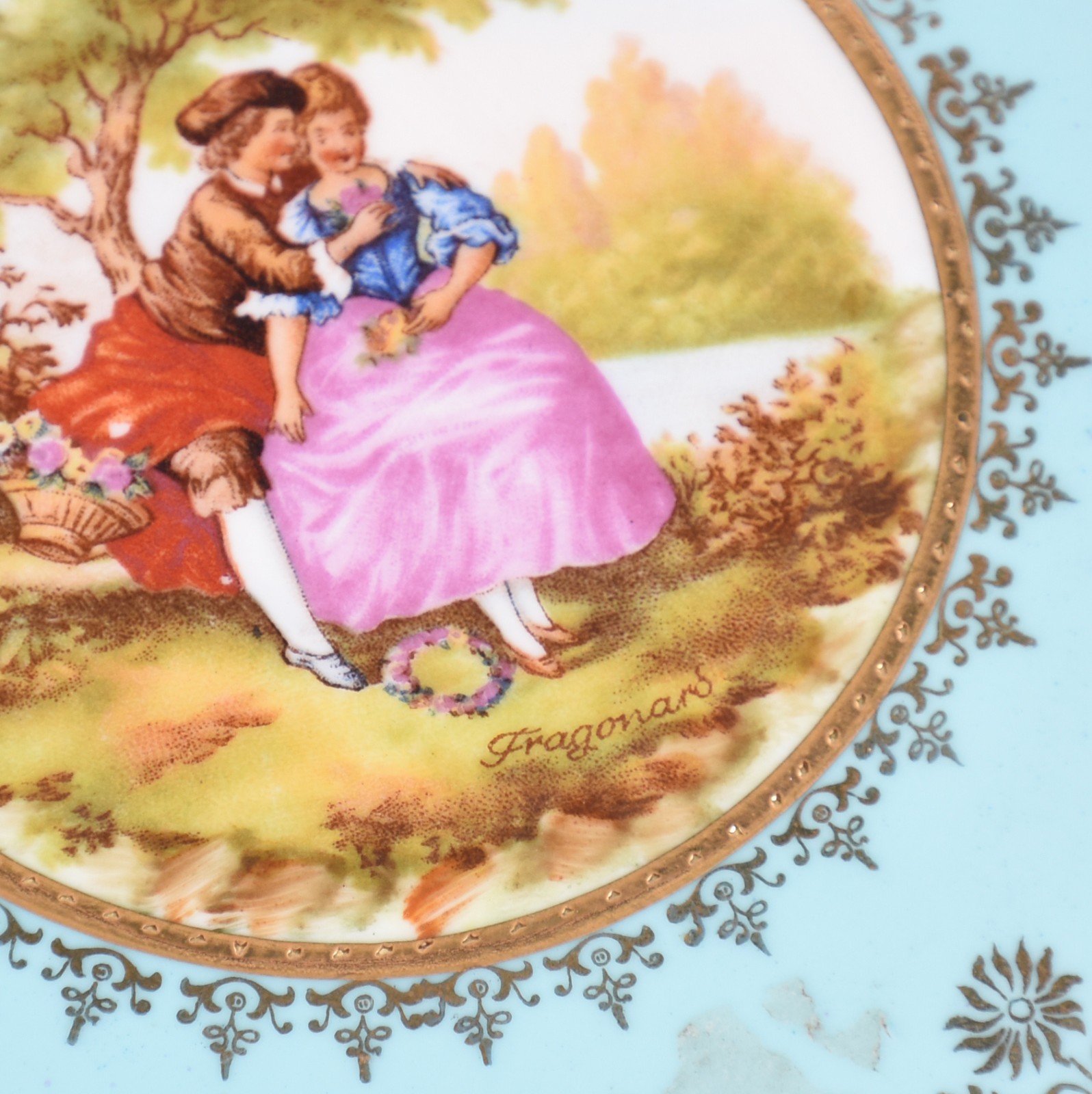 Par de pratos de porcelana alemã da Bavaria com realces dourados e... - foto 3 de 6