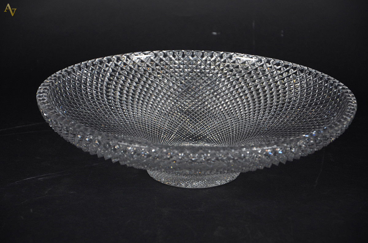 Centro de mesa de cristal Theco ricamente lapidado, bico de jaca... - foto 1 de 2