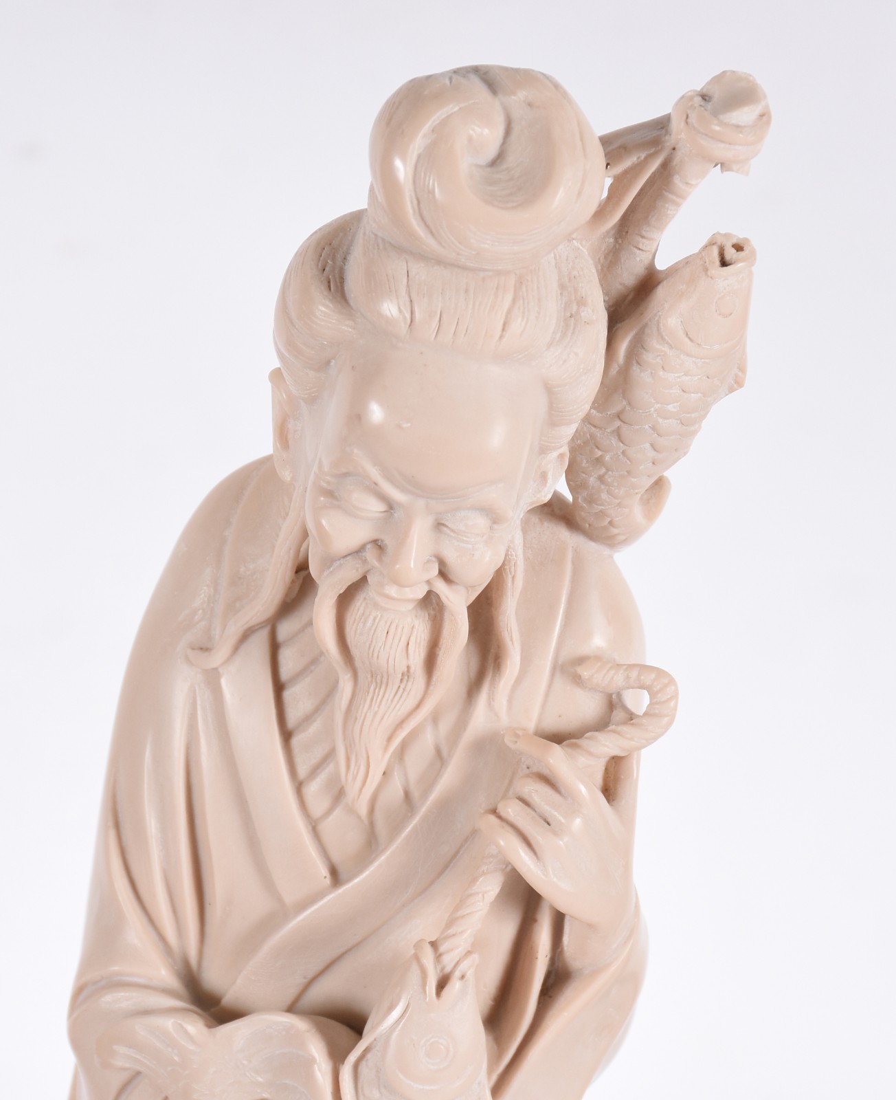 Três peças, sendo: abatjour de metal com figura de menino com boné... - foto 3 de 6
