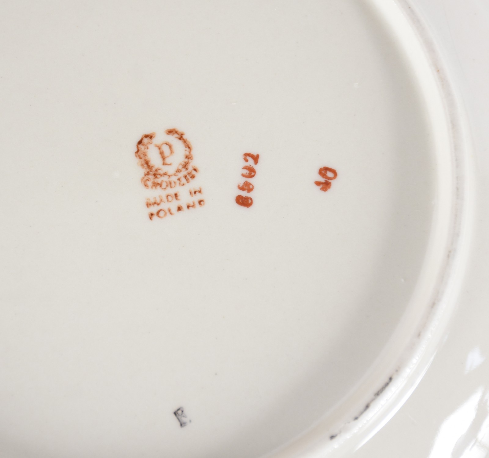 Aparelho de jantar de porcelana Polonesa na cor creme com flores em... - foto 5 de 6