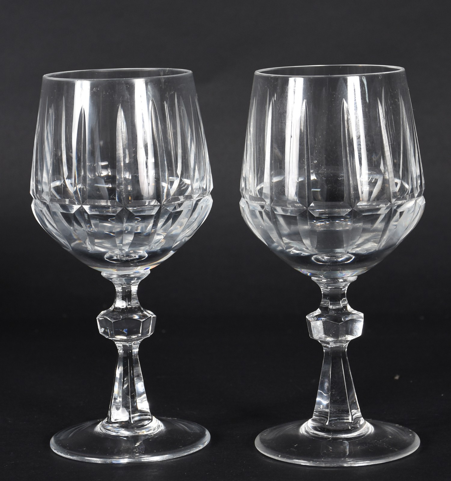 Conjunto com jarra e seis copos altos de cristal lapidado. - foto 4 de 4