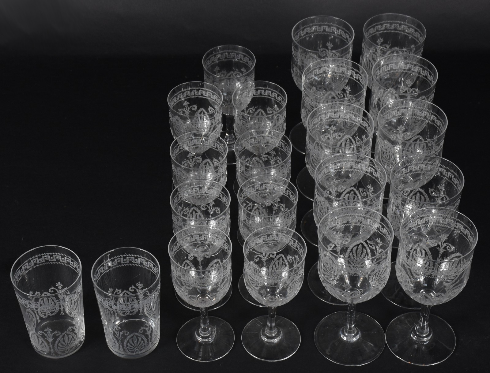 Serviço de cristal frances Saint Louis lavrados com guirlandas... - foto 1 de 3