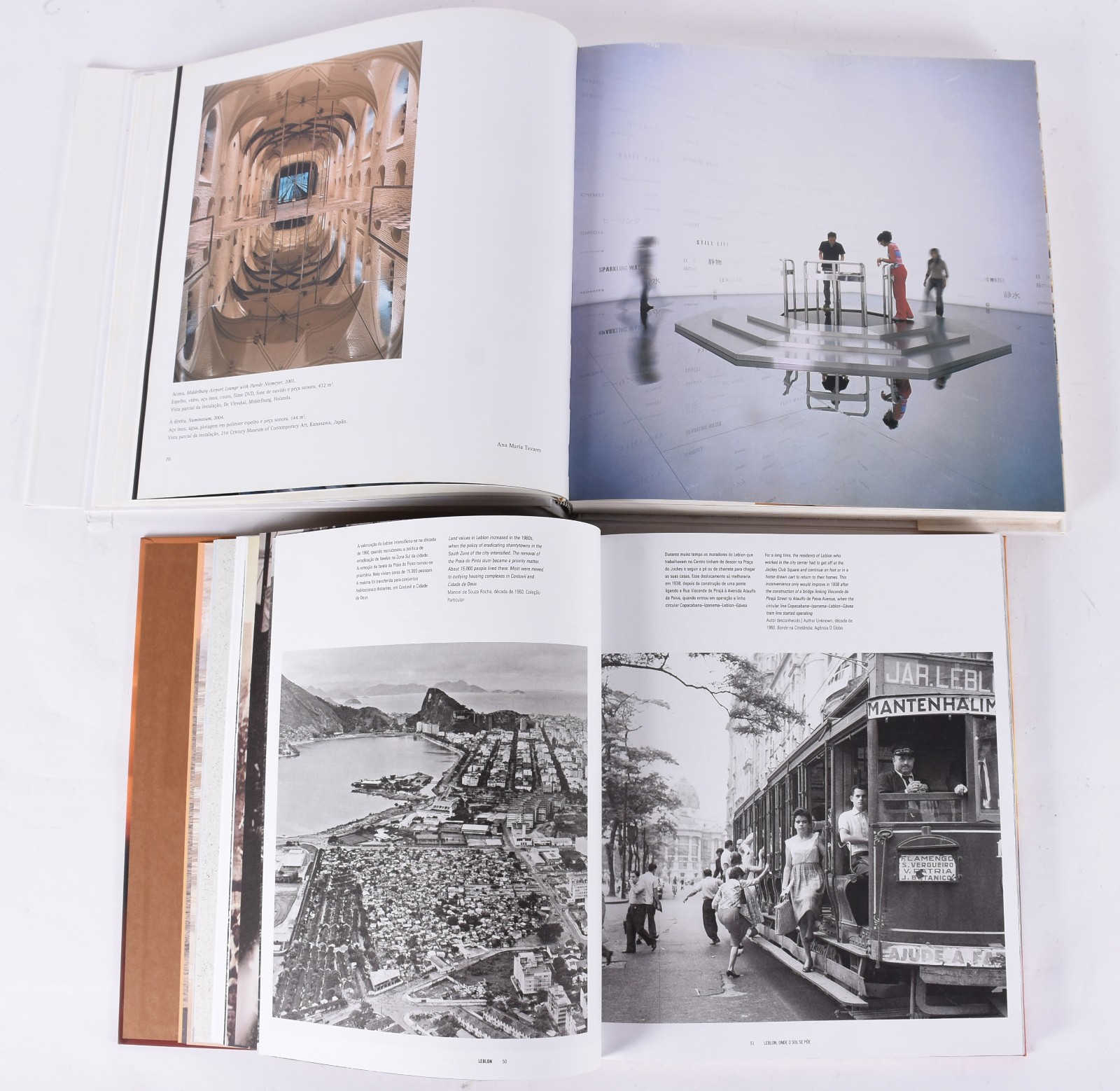 Quatro livros: A) Daniel Senise B) Frida Kahlo C) Leblon D)Brazilian... - foto 3 de 9