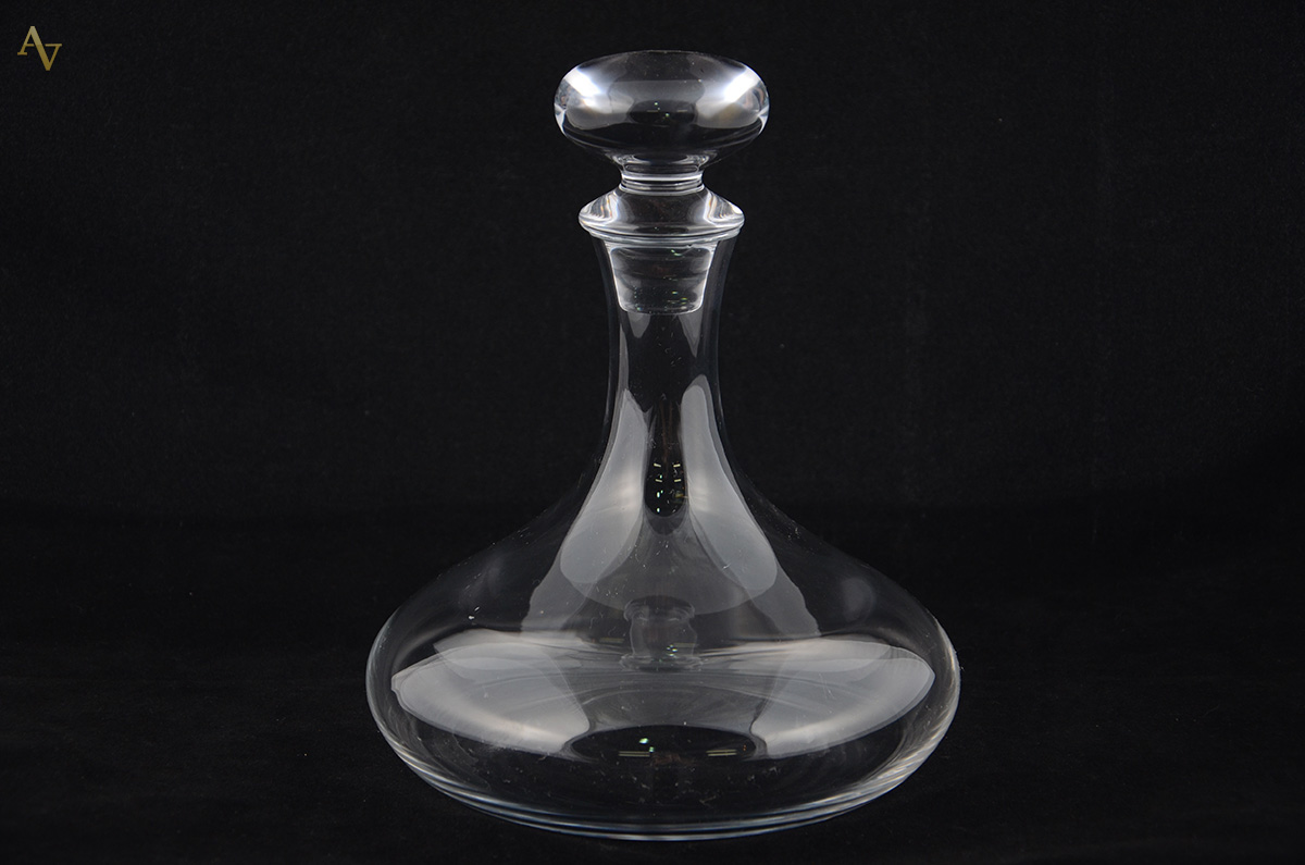 Garrafa de navio (decanteur) de cristal tcheco liso. Altura 28 cm.