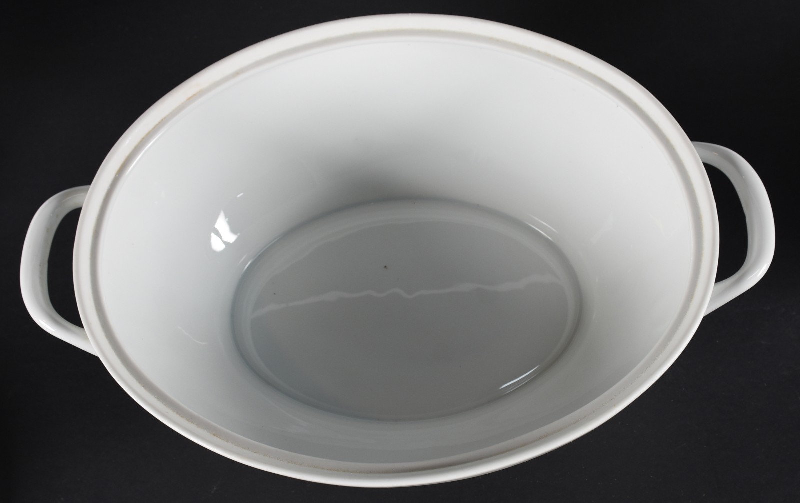 Serviço de jantar de porcelana FAIART branca, composto de: 12 pratos... - foto 3 de 6