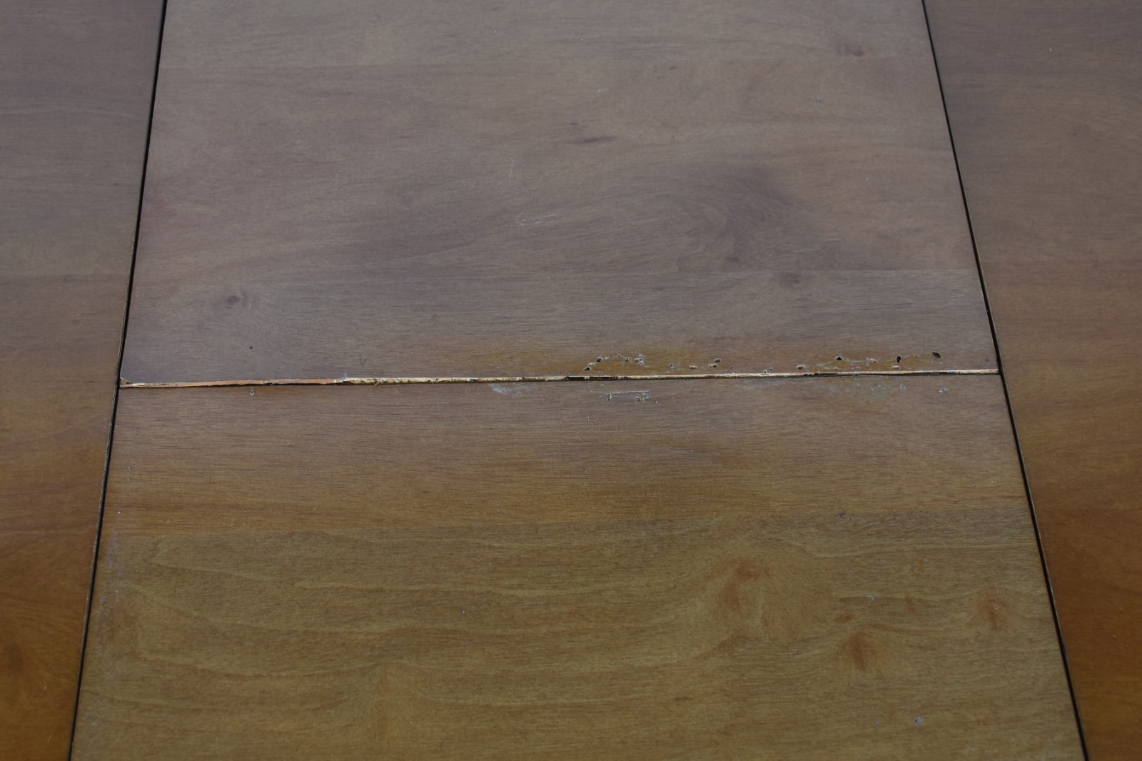 Mesa de jantar de madeira clara com tabua extensora (39 cm x 84 cm)... - foto 7 de 9