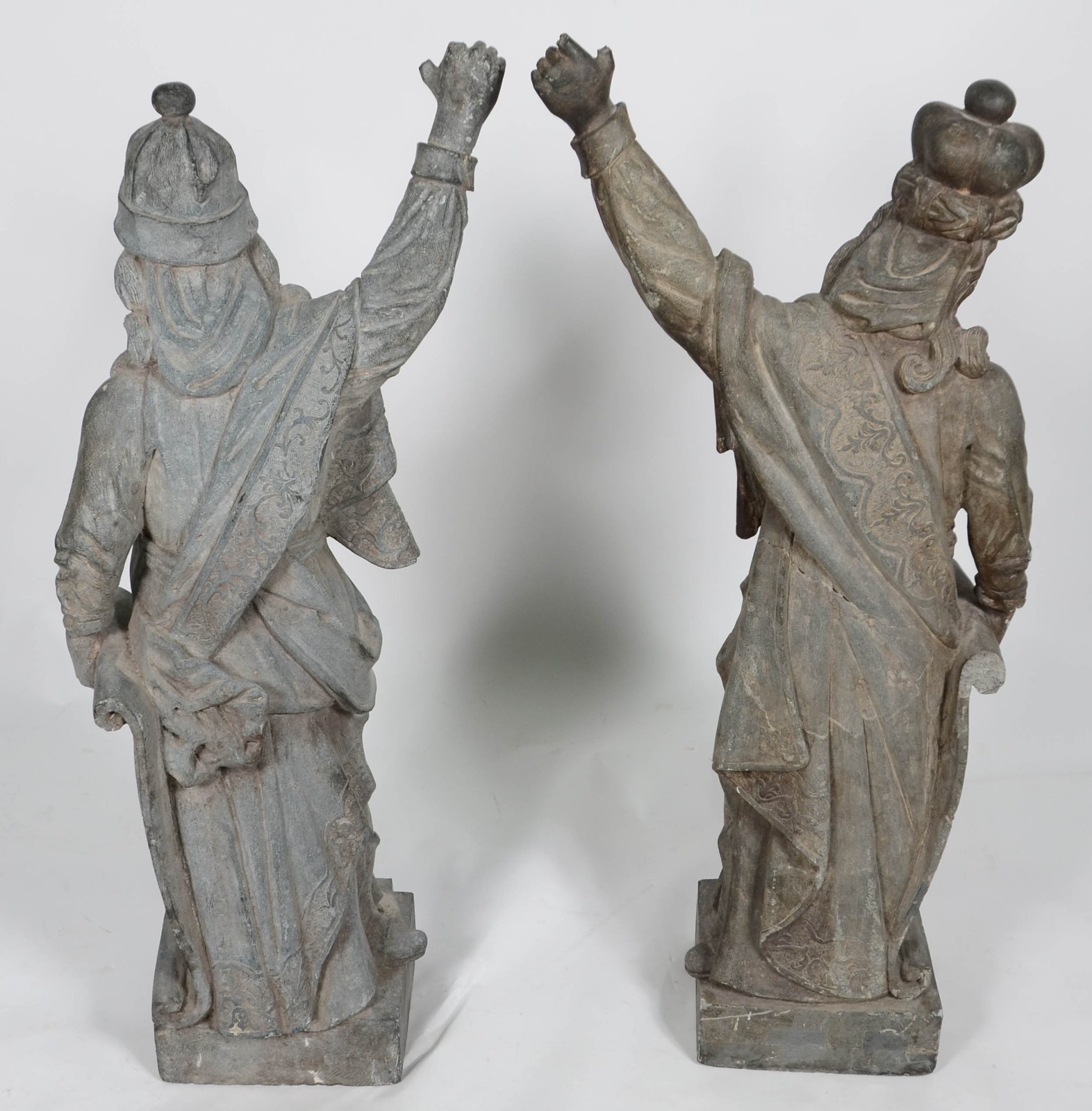 Duas réplicas de profetas de Aleijadinho de pedra sabão ( Uma das... - foto 4 de 7