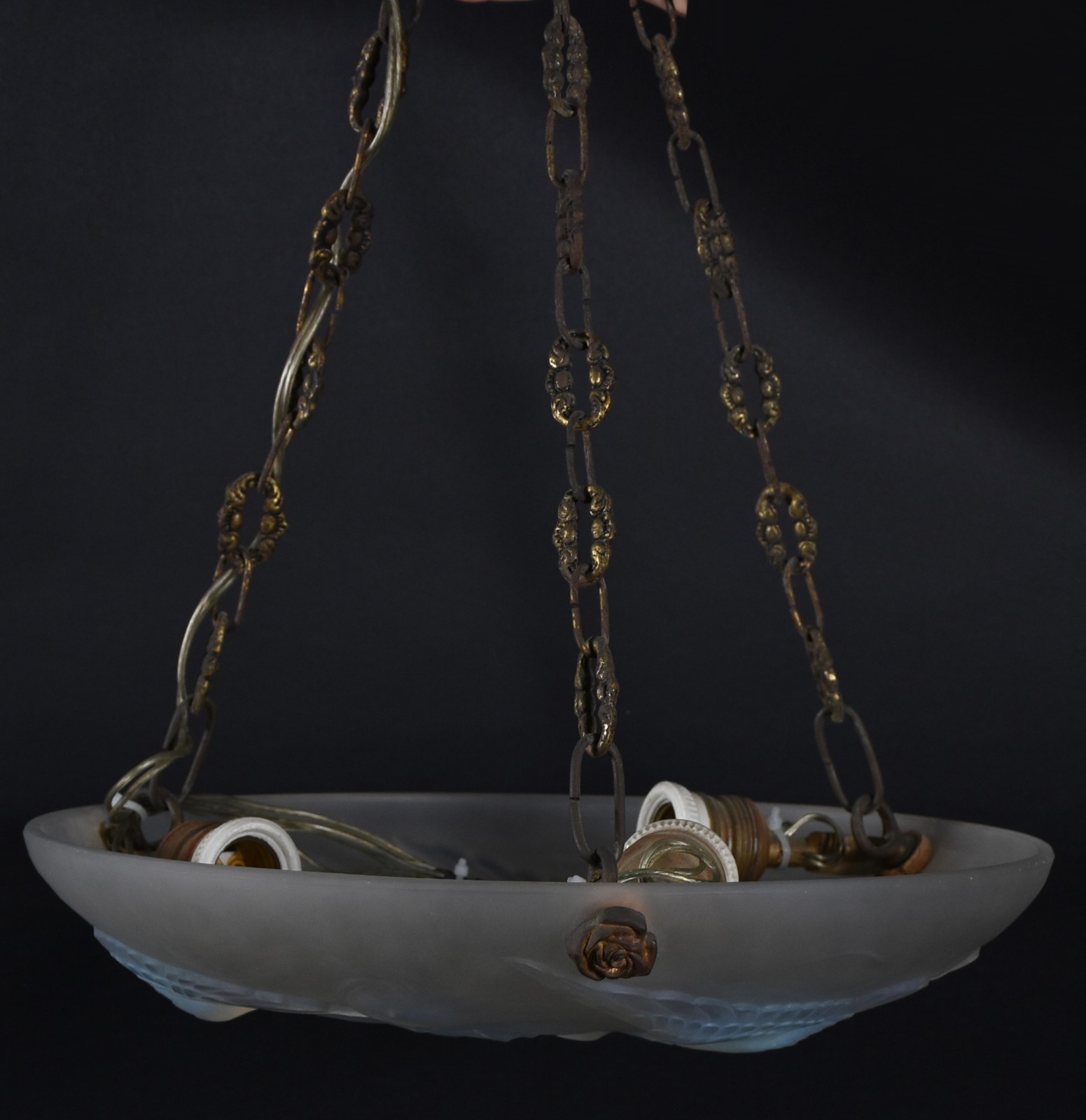 Lustre plafonier de cristal frances "satiné" com figuras de pássaros... - foto 3 de 7