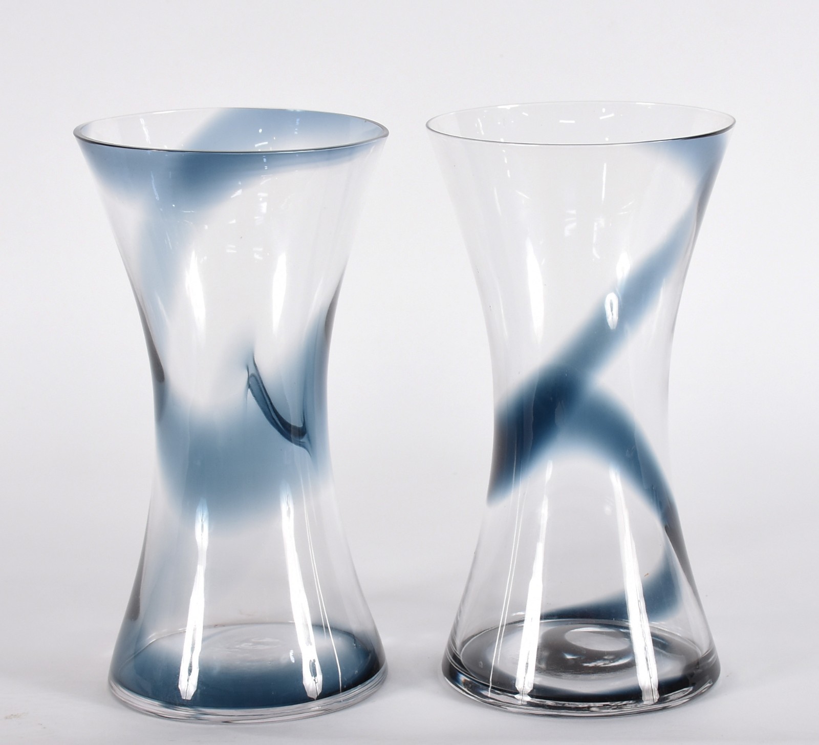 Par de vasos de vidro. - foto 3 de 4