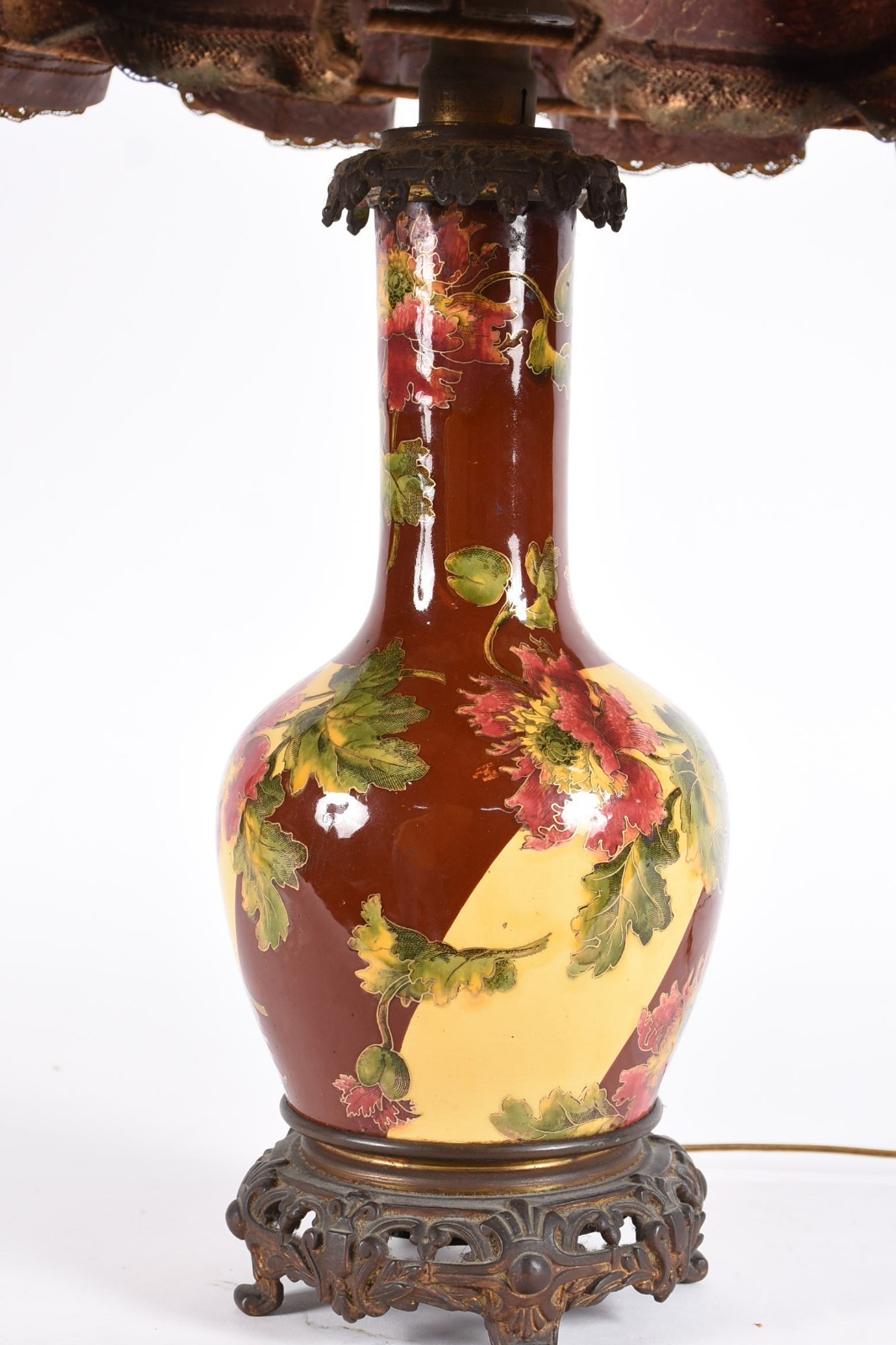 Abatjour antigo de porcelana floral policromada com base de bronze... - foto 2 de 7