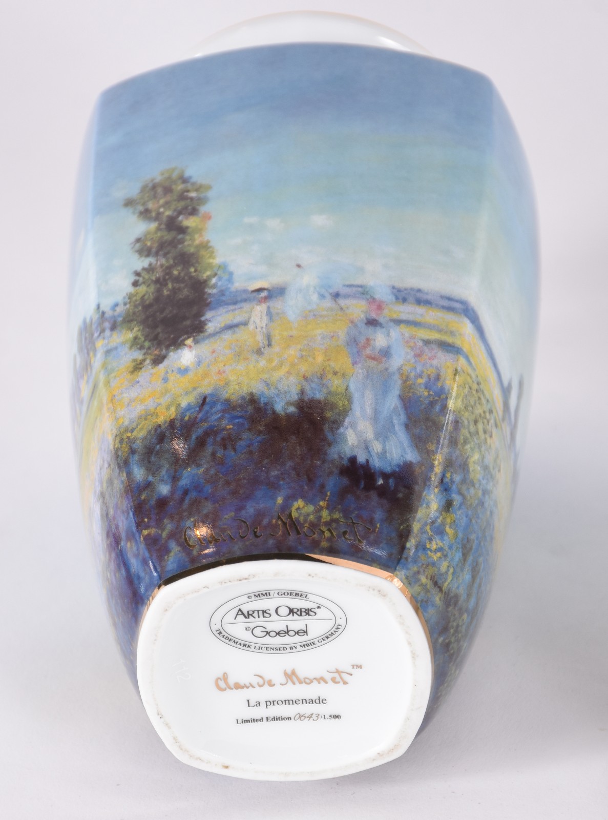 Diversas peças de porcelana, sendo: vaso GOEBER " La Promenade"... - foto 3 de 6
