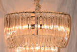 Lustre de metal prateado com placas de vidro. A... - Lustre de metal prateado com placas de vidro. Altura: 80 cm